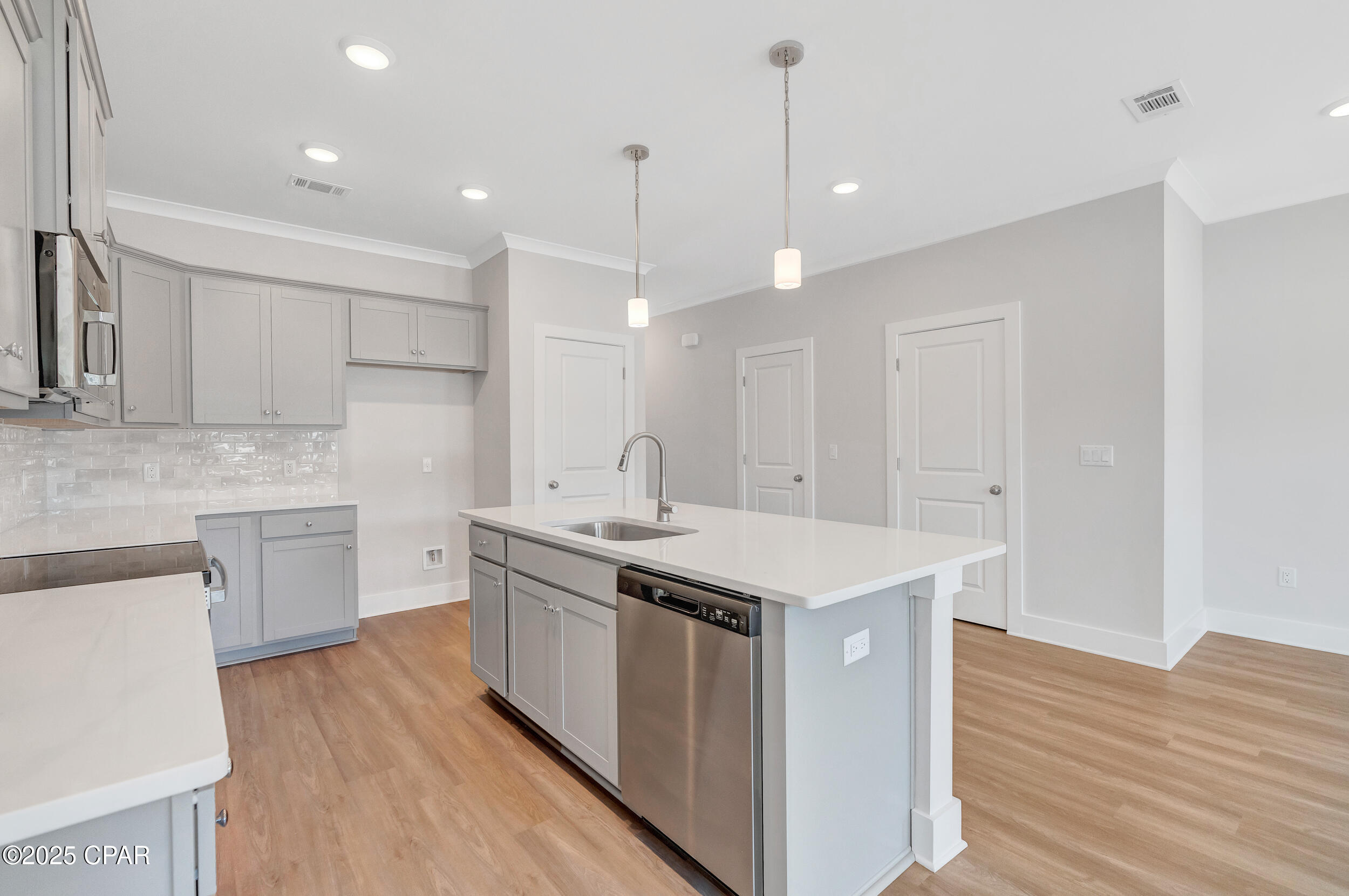 Colonial Landing - Residential