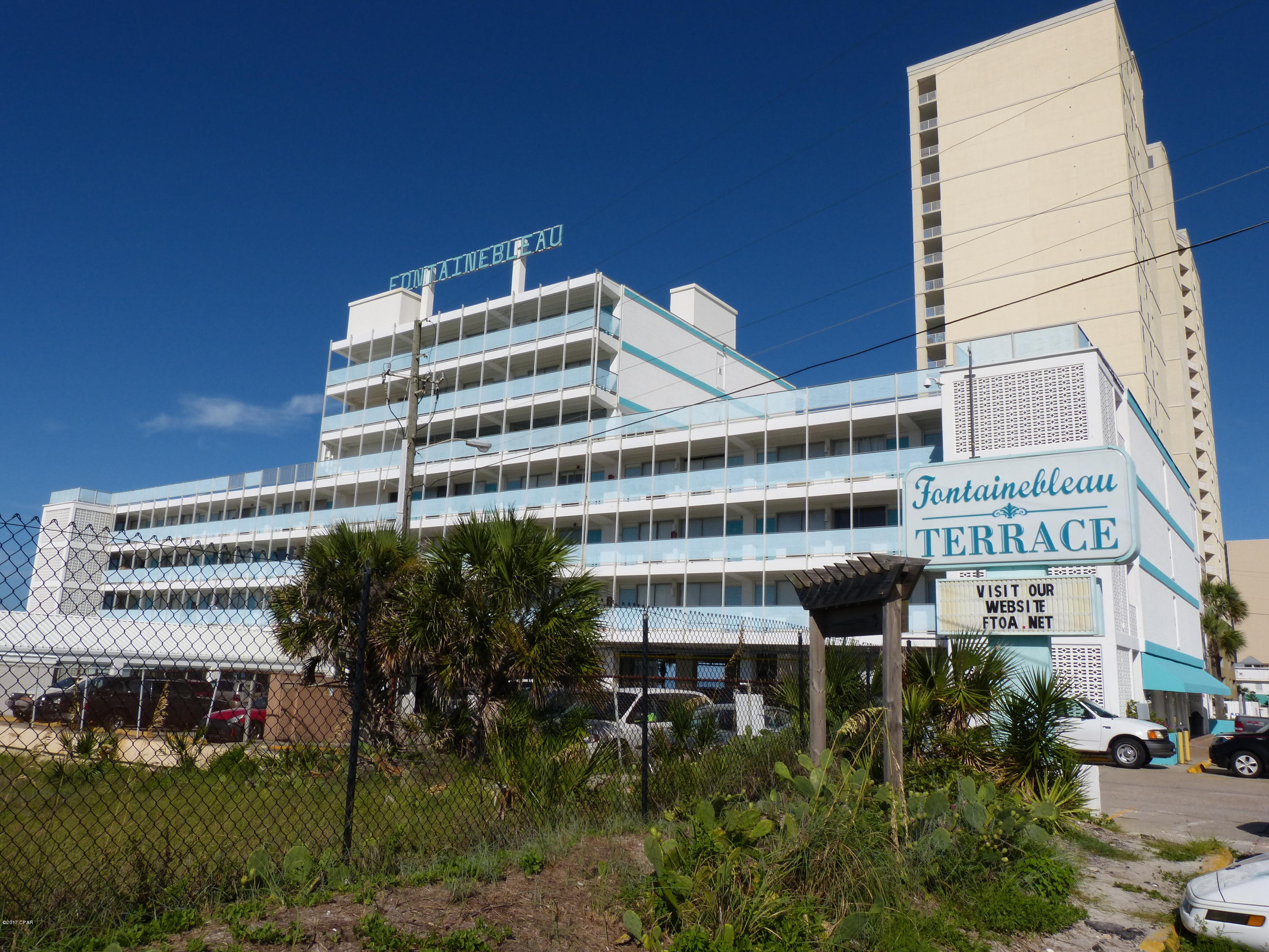 Fontainebleau Terrace - Residential