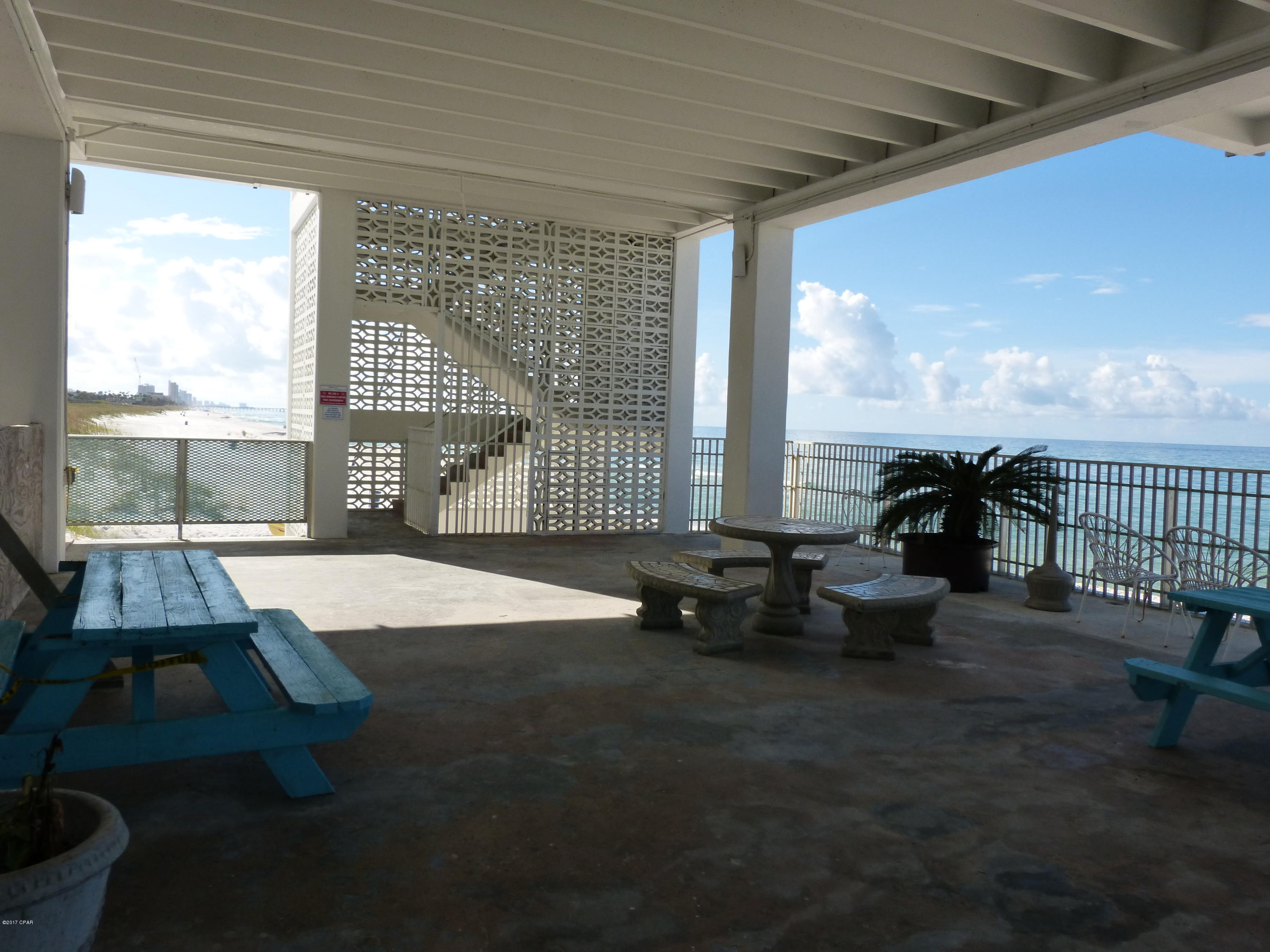 Fontainebleau Terrace - Residential
