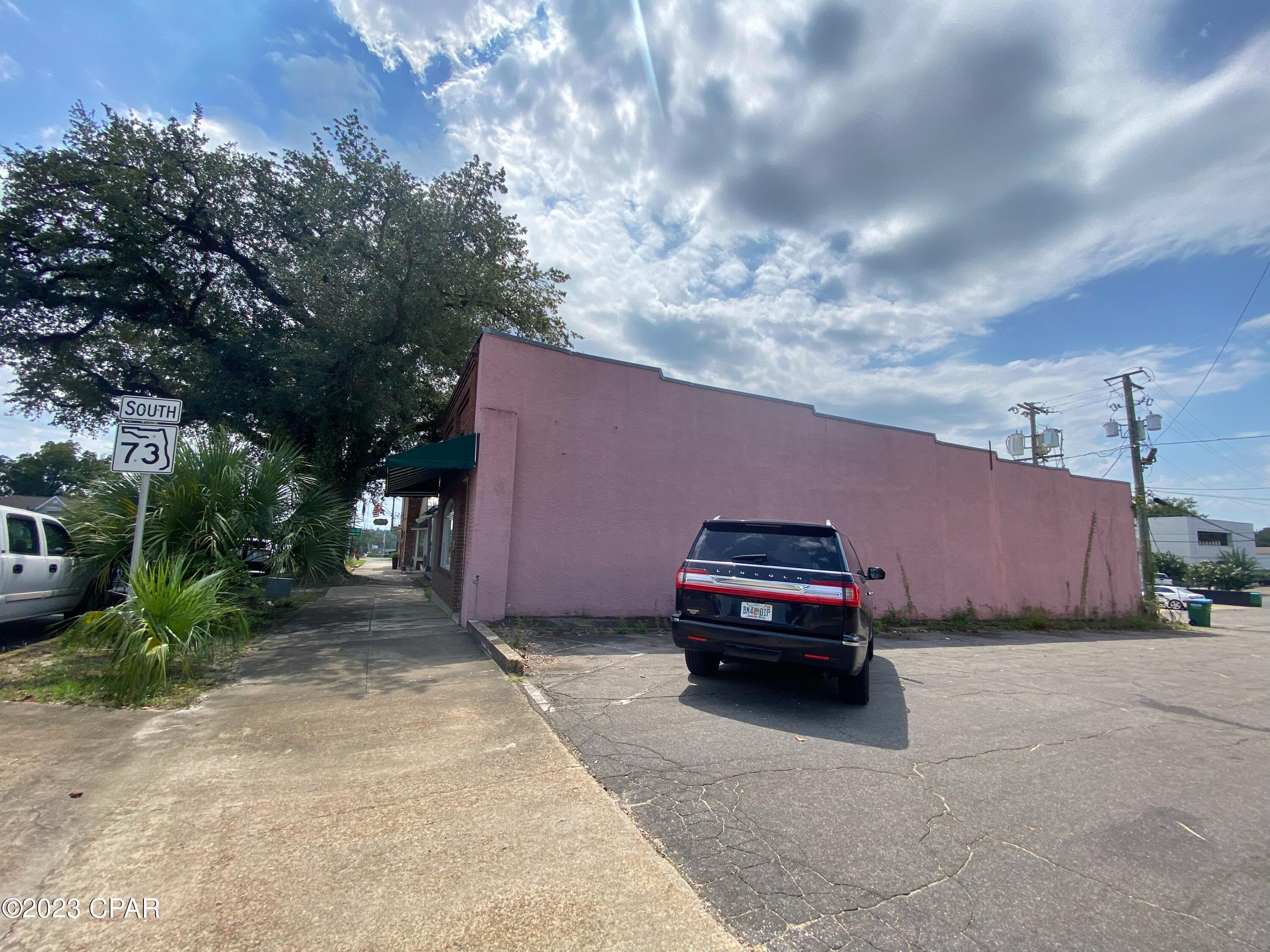 No Named Subdivision - Commercial Lease