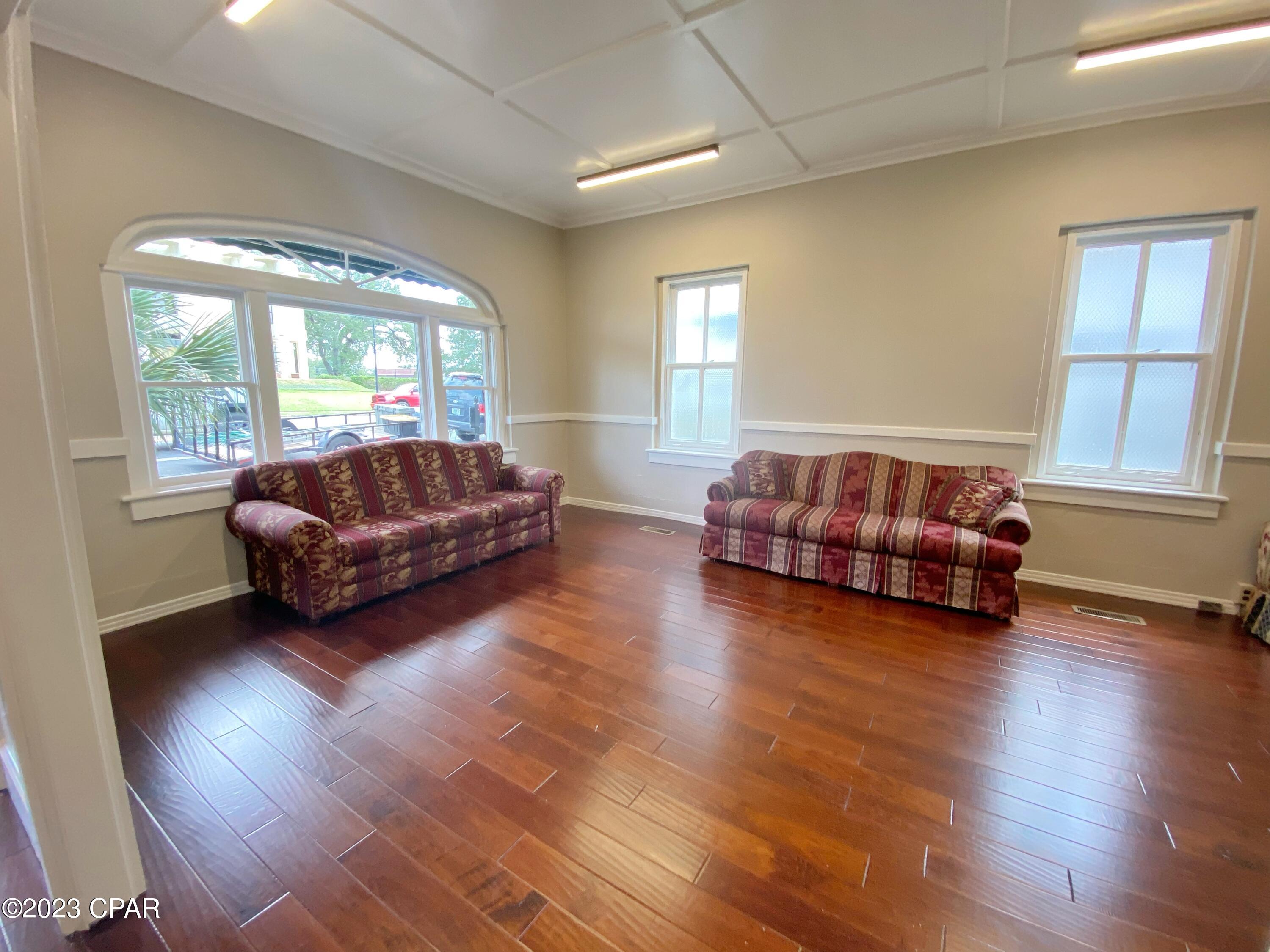 No Named Subdivision - Commercial Lease