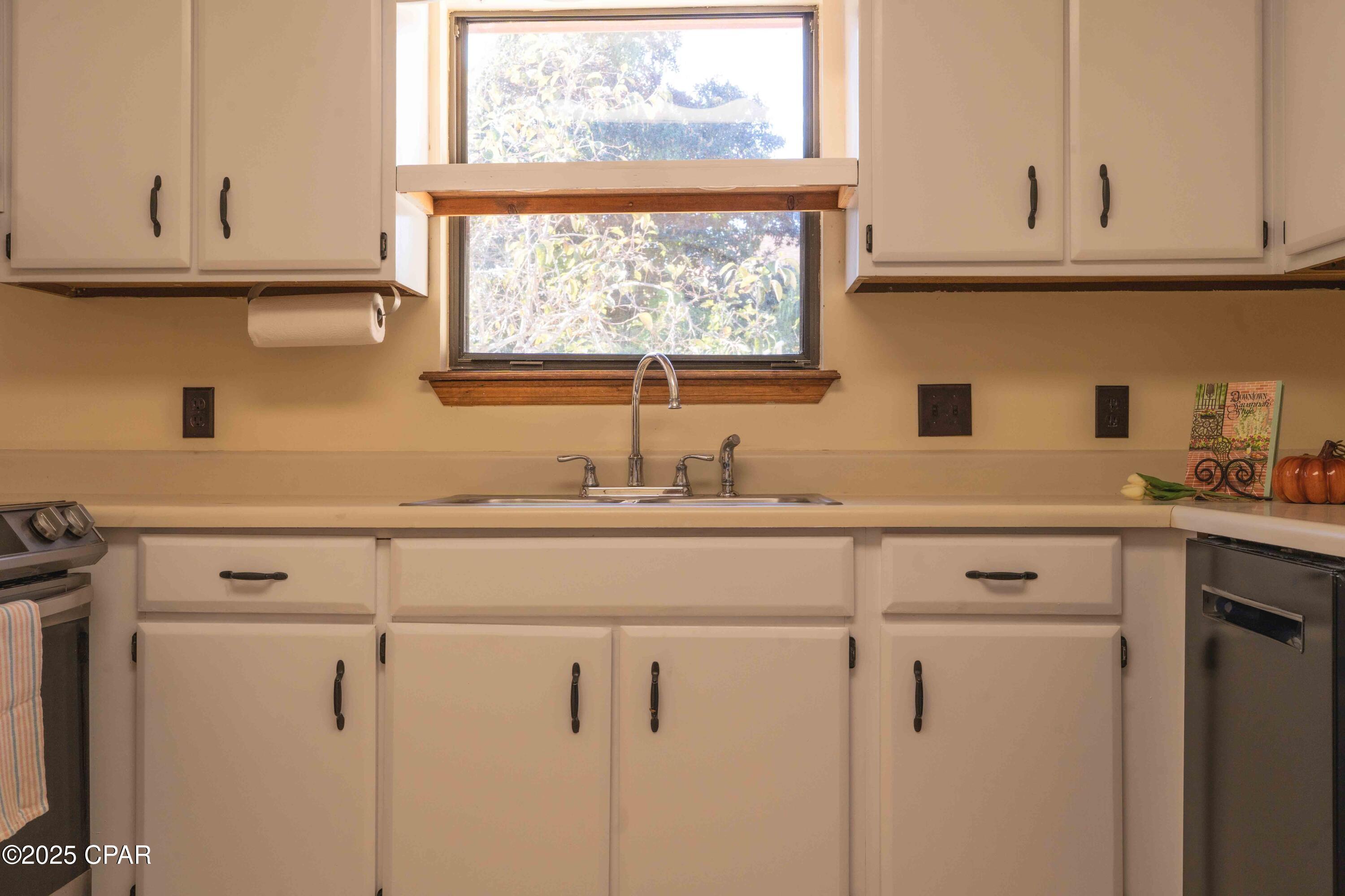 Lagoon Oaks - Residential