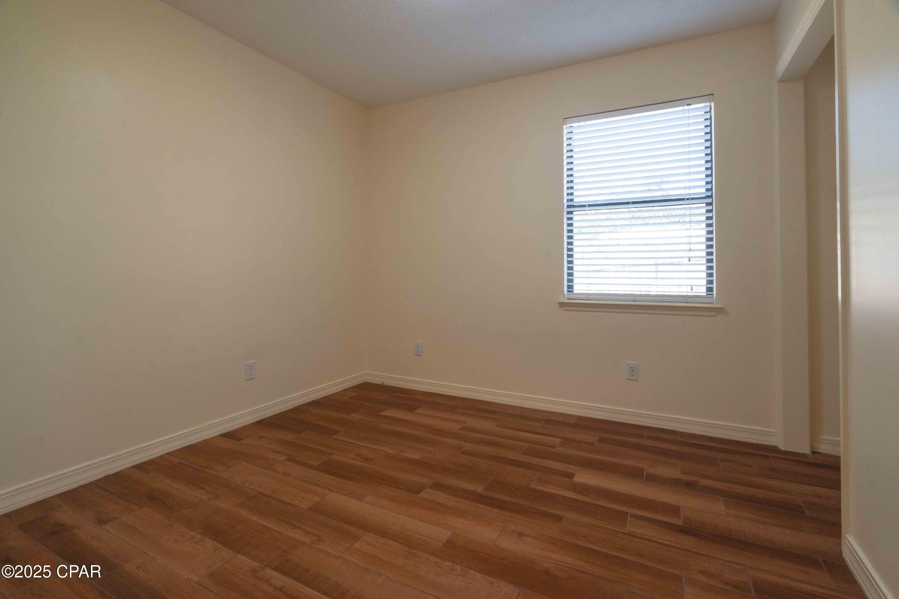 Lagoon Oaks - Residential