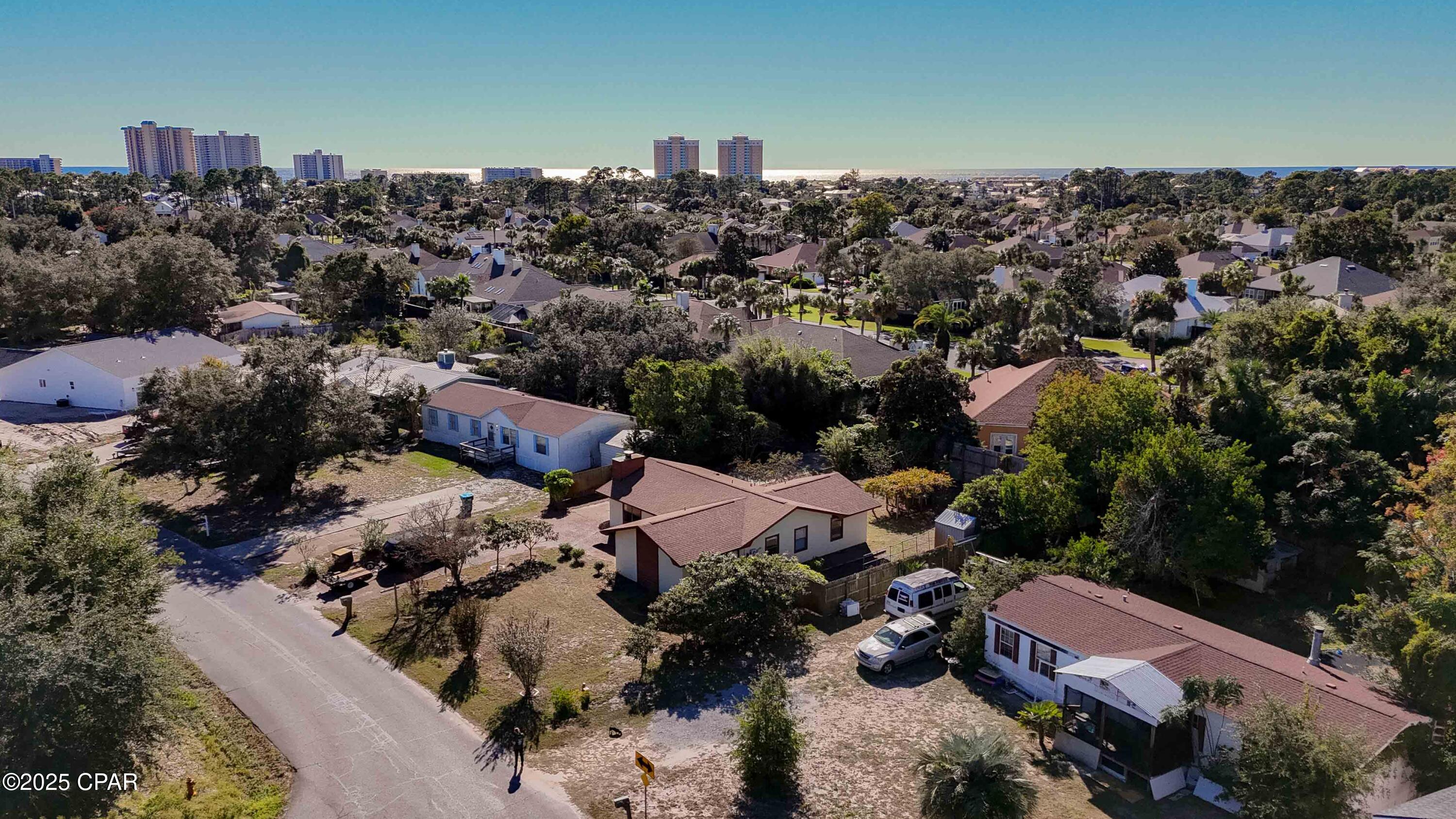 Lagoon Oaks - Residential