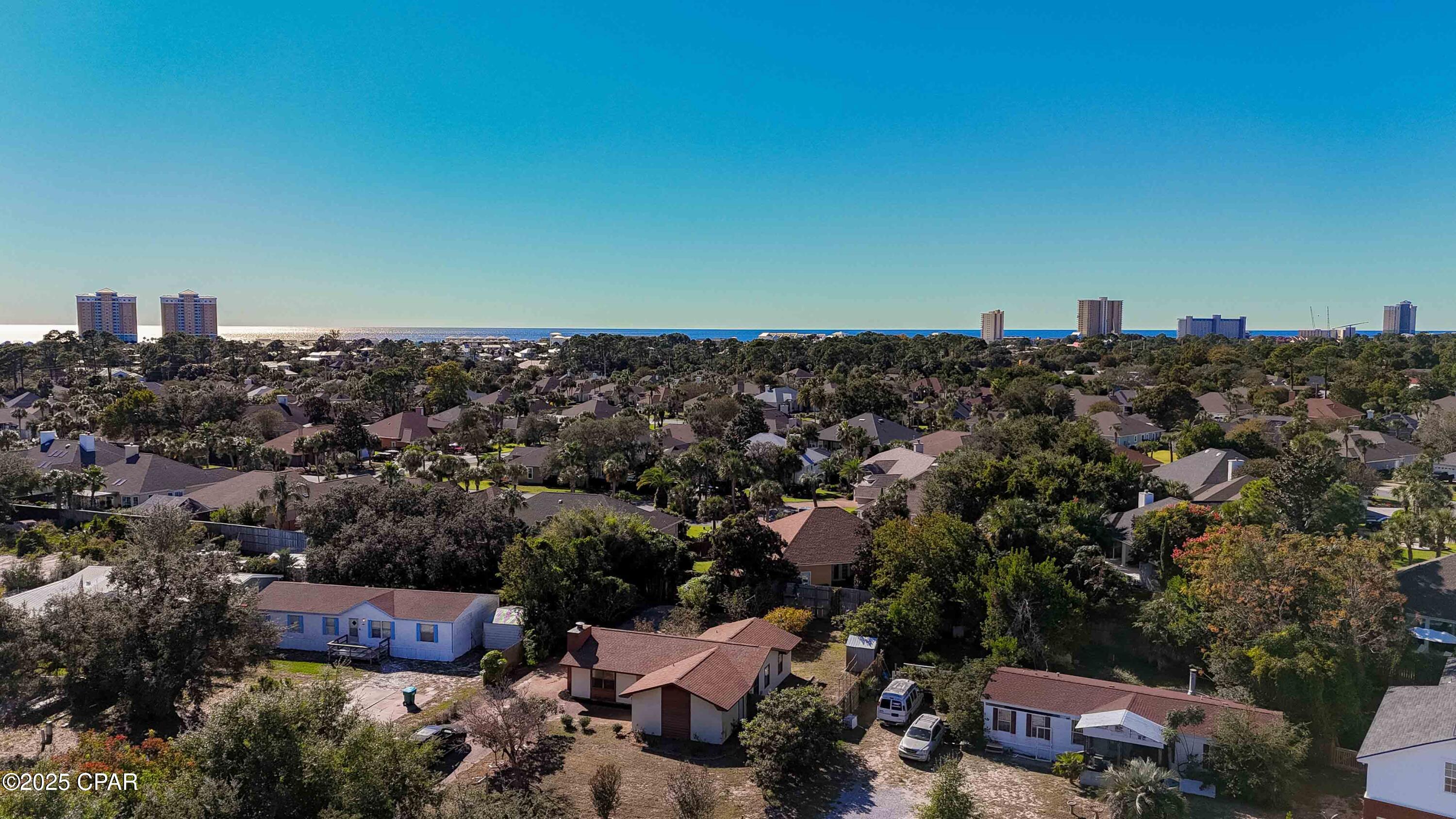 Lagoon Oaks - Residential