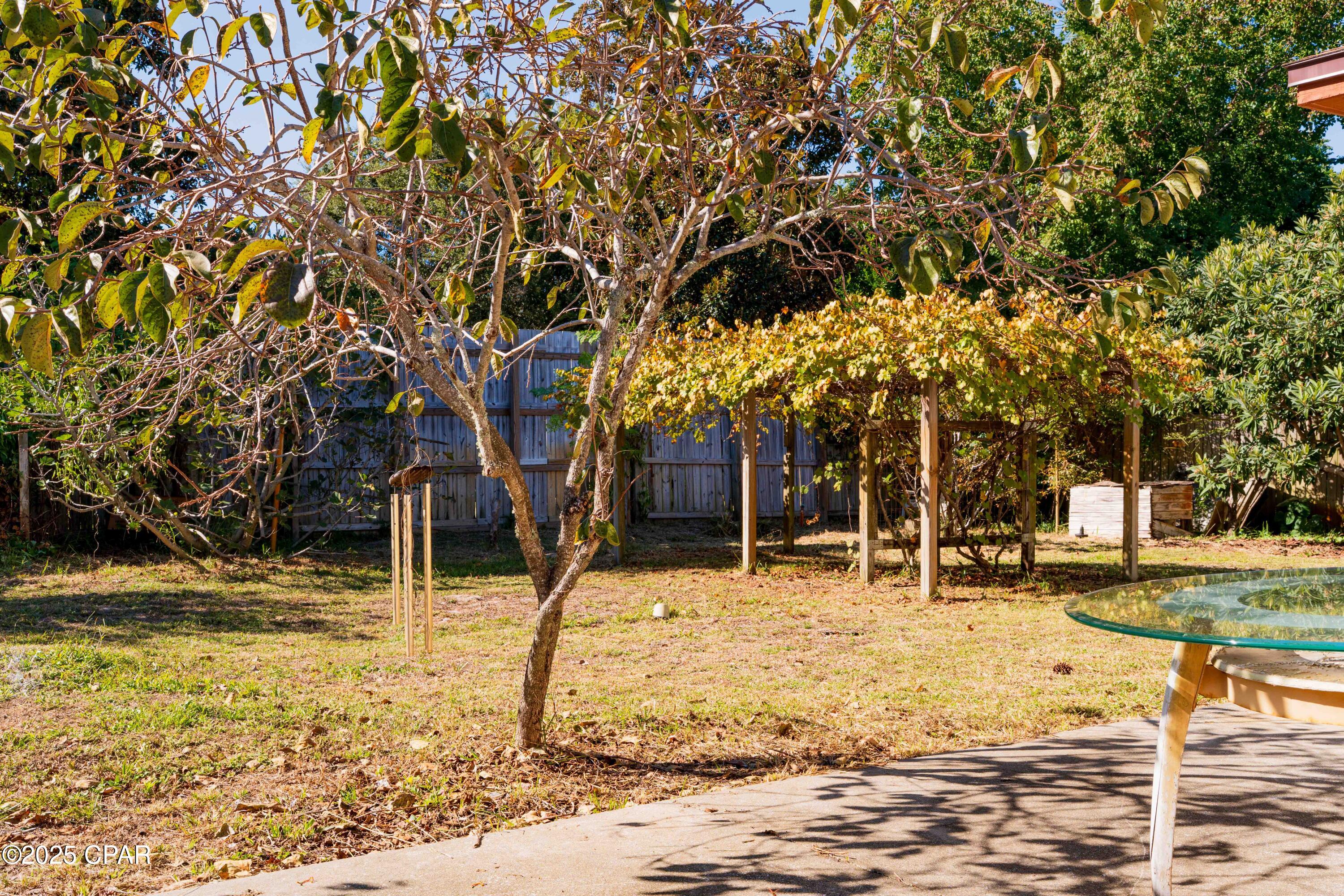 Lagoon Oaks - Residential