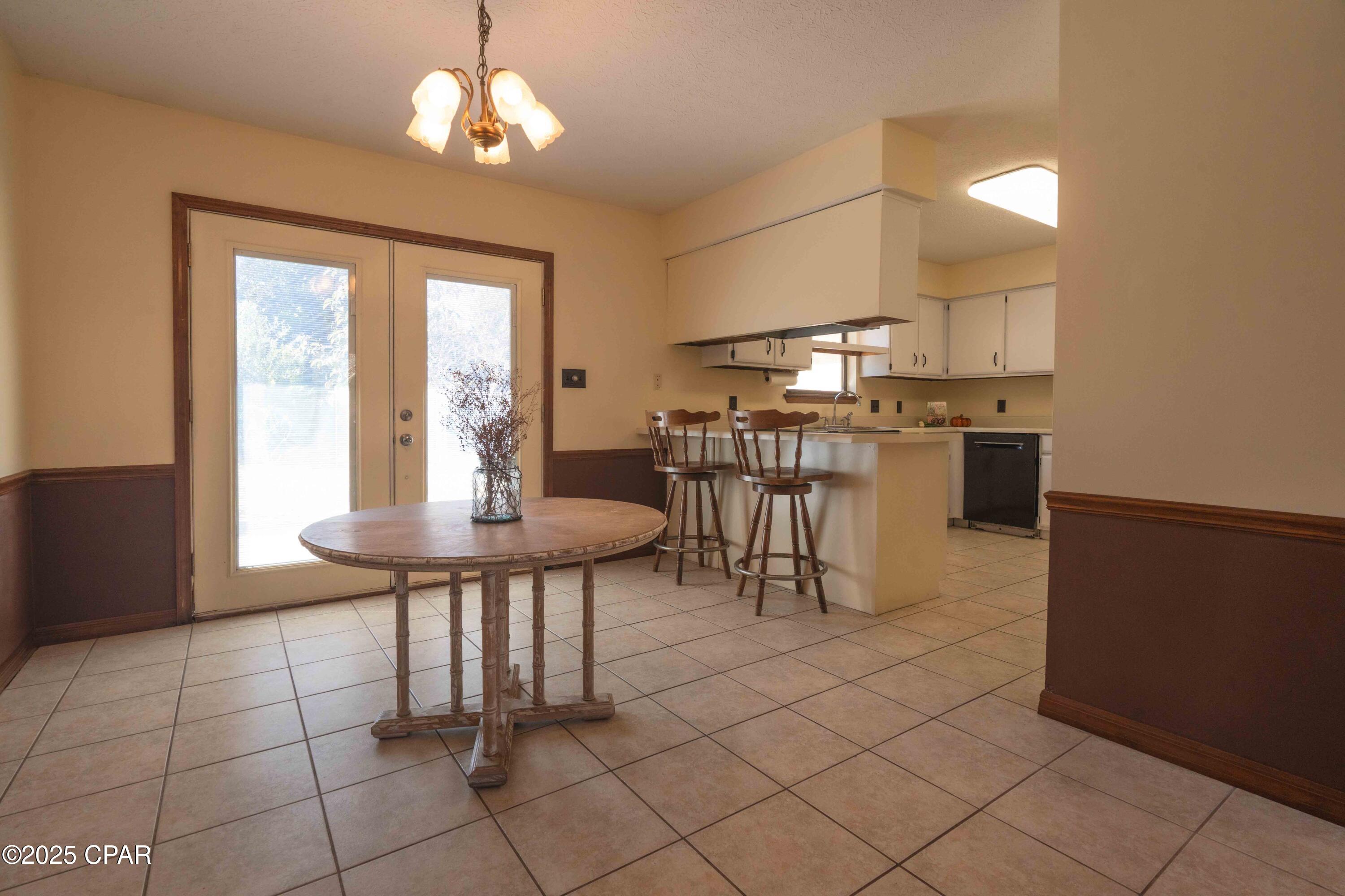 Lagoon Oaks - Residential