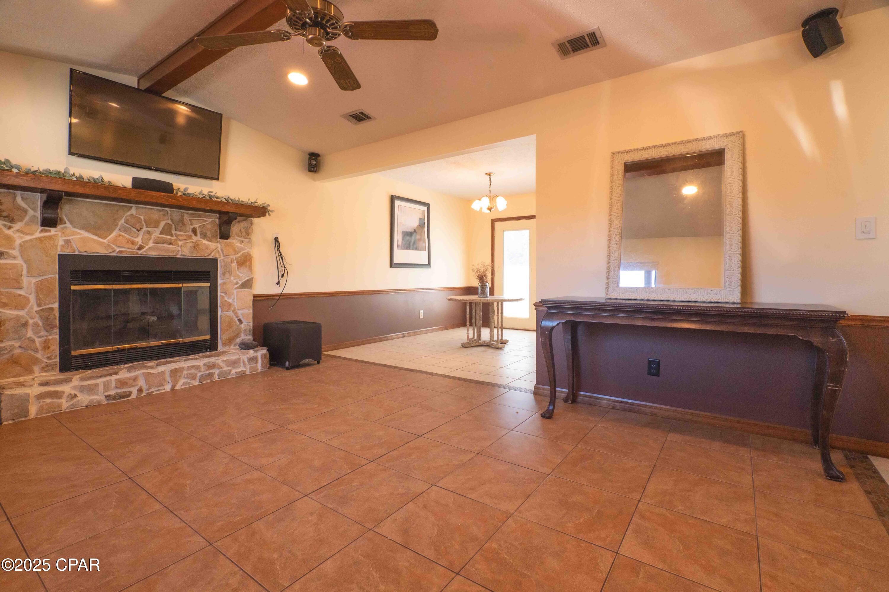 Lagoon Oaks - Residential