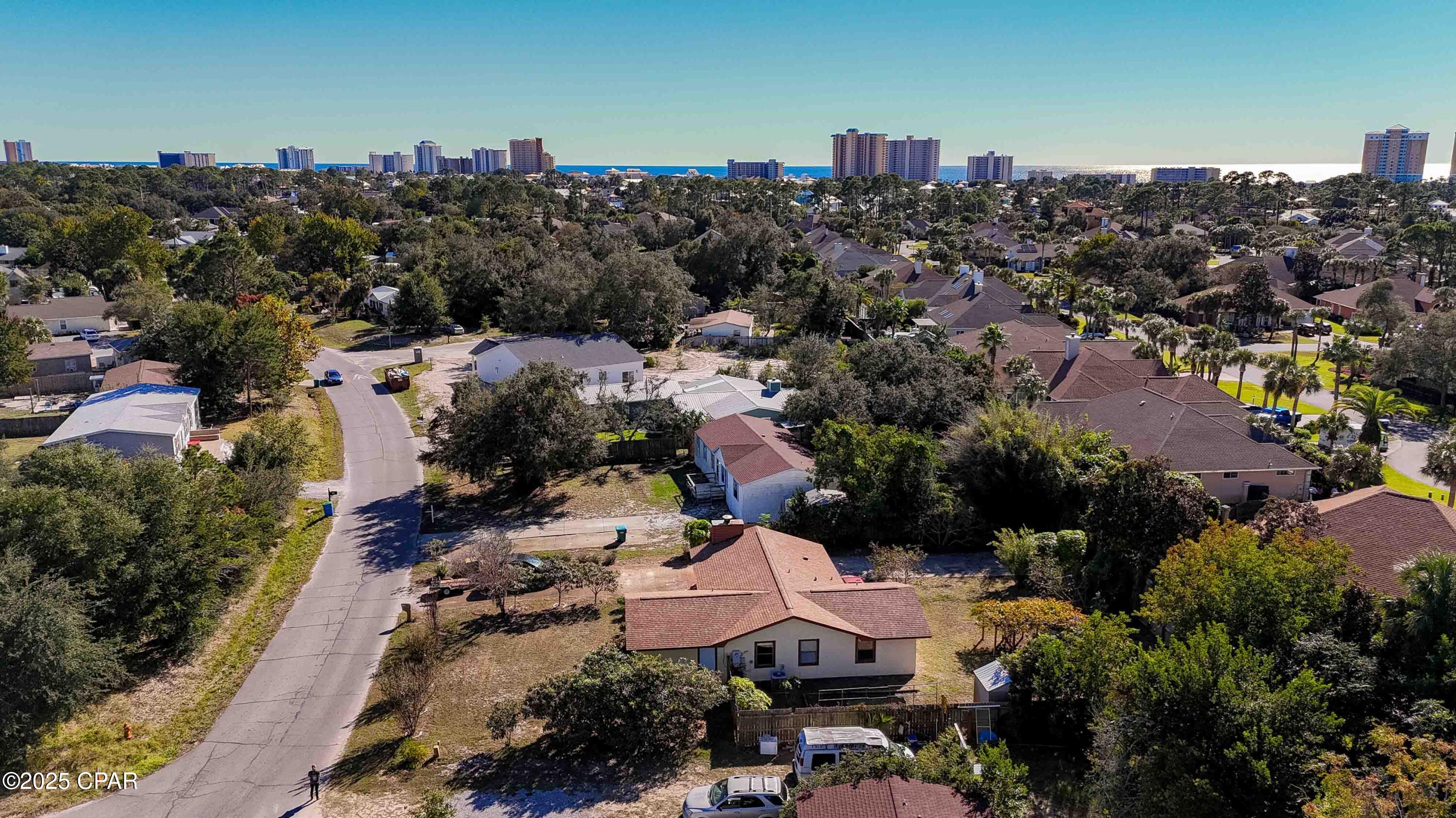 Lagoon Oaks - Residential