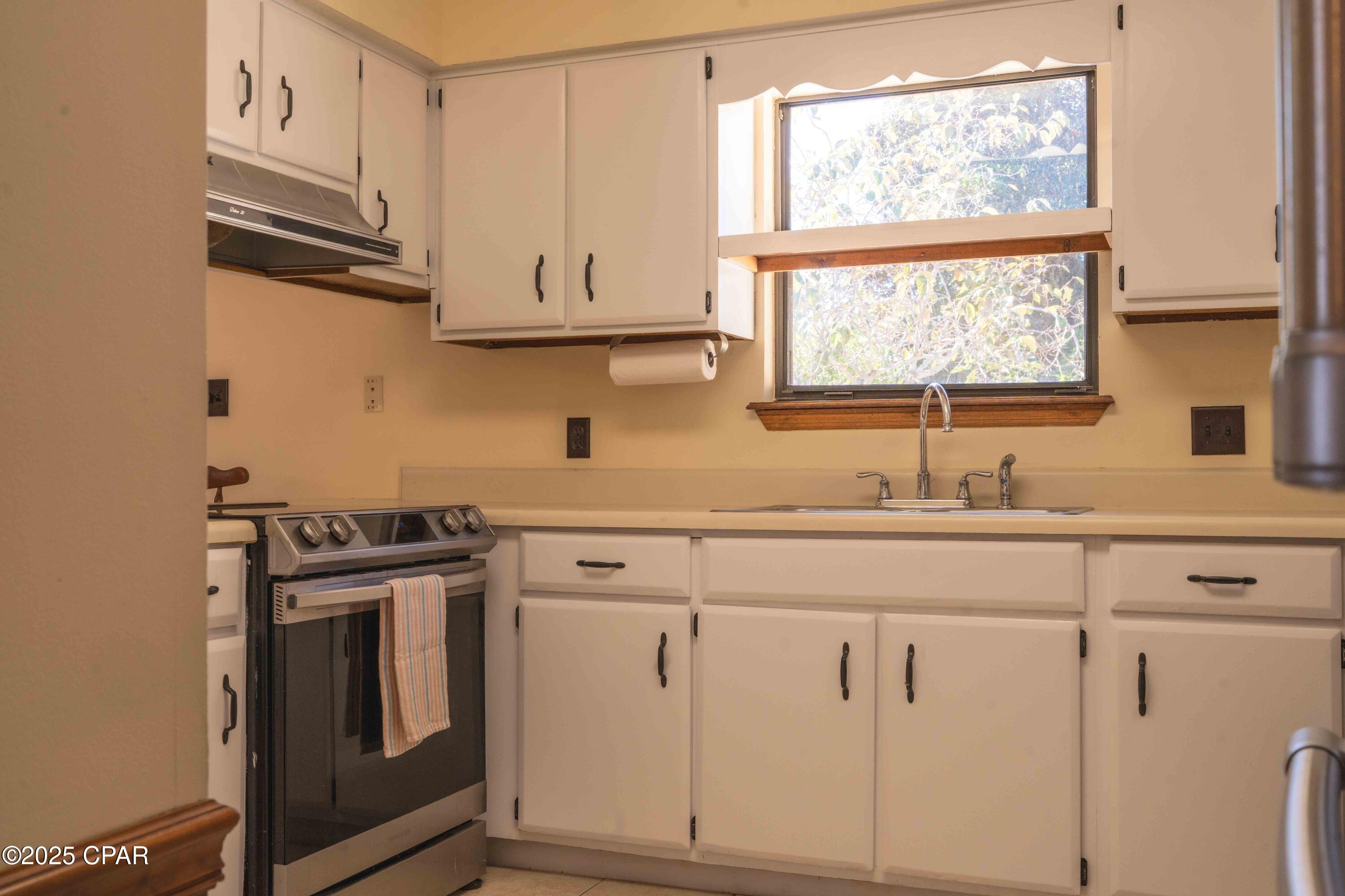 Lagoon Oaks - Residential