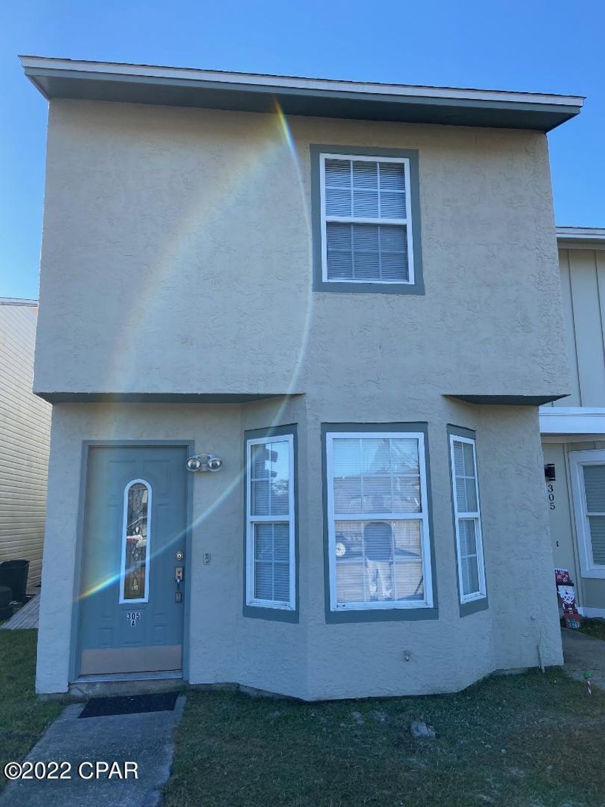 2bd, 1.5ba townhouse in Callaway has been completely remodeled featuring all new GE appliances, all new interior paint, ceramic tile & LVP flooring, new fixtures & doors, kitchen cabinets & counters; all new bathrooms. Master bedroom has an adjoining ''room'' perfect for a home office or nursery.

W/D hookup. Sorry no pets.