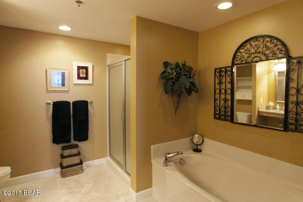 Splash Condo - Residential