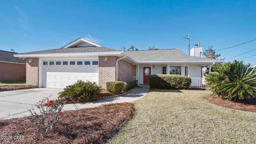 ***CURRENTLY UNDER CONTRACT, SELLER ACCEPTING BACKUP OFFERS*** LYNN HAVEN HOME A BLOCK FROM PARK! The interior of this attractive home features 3 bedrooms, 2 full baths, an open floor plan (great for entertaining), ample natural light, an interior laundry room and a 2 car garage. The kitchen boasts new counter tops, new stainless steel appliances, a breakfast bar and a pantry. The master bedroom has a walk-in closet and an adjoining bath with shower/tub combo. The exterior features a landscaped front yard, a rocking chair style front porch, a back patio (great for grilling) and a large yard.  This home is walking distance to a splash pad, basketball courts, baseball fields and more.  No HOA. Call today for a private showing. Information derived from public record and owner; measurements approximate.