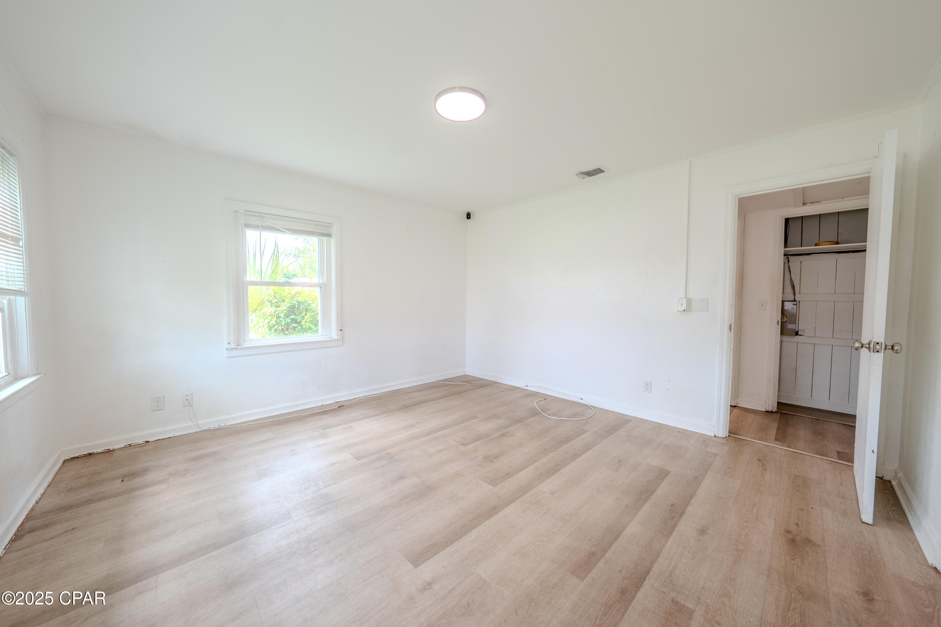 [No Recorded Subdiv] - Commercial Sale