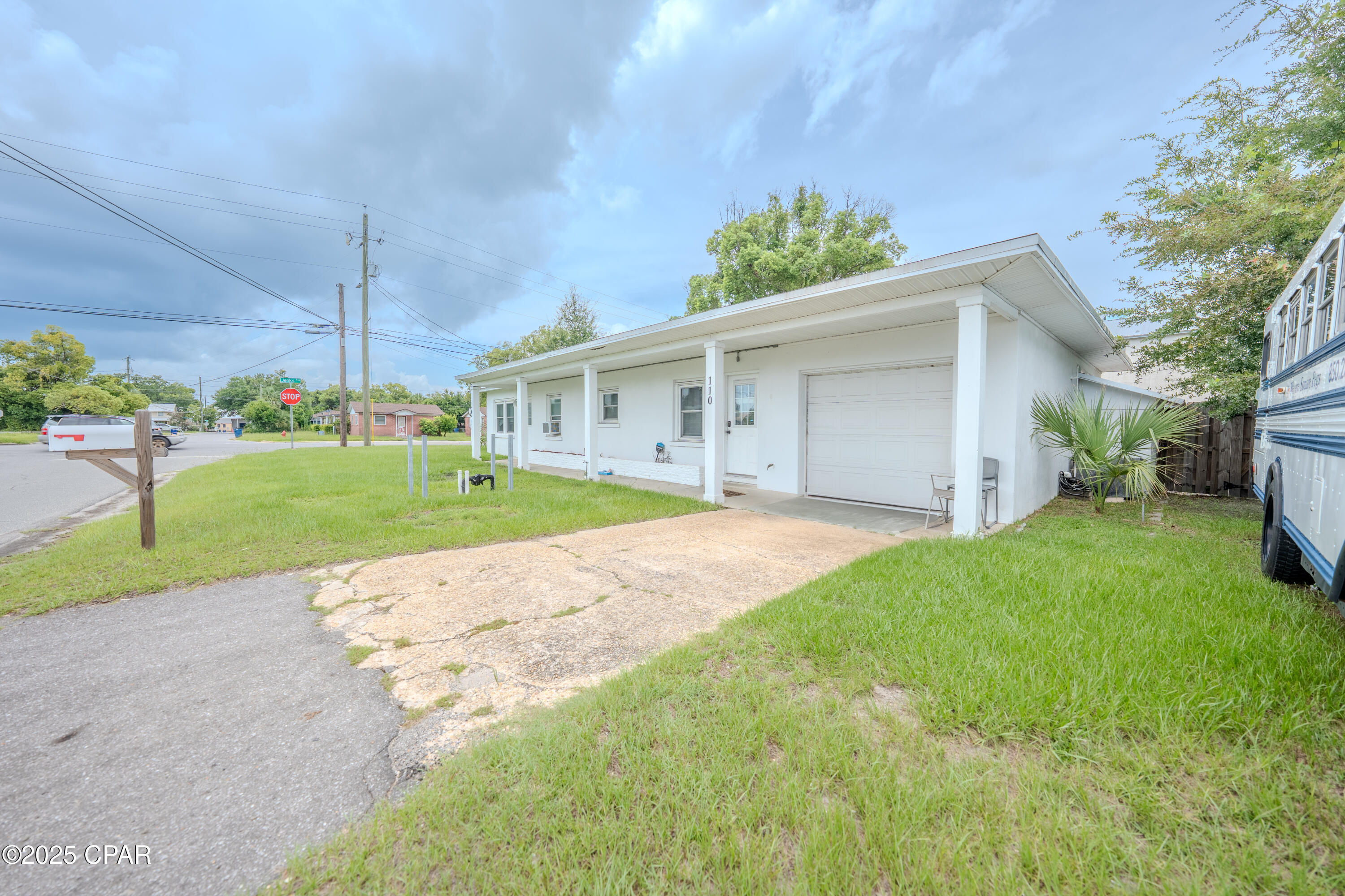 [No Recorded Subdiv] - Commercial Sale