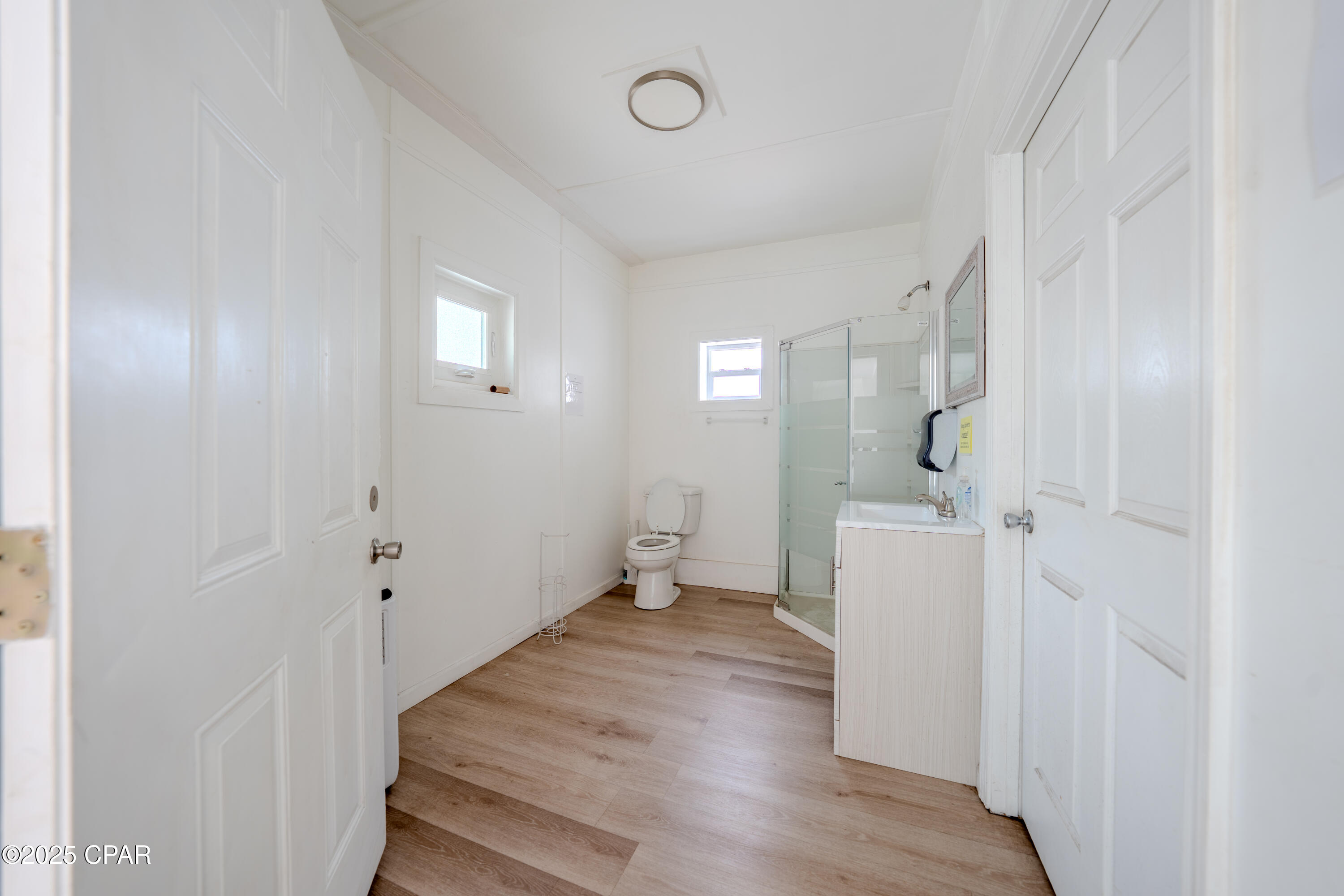 [No Recorded Subdiv] - Commercial Sale