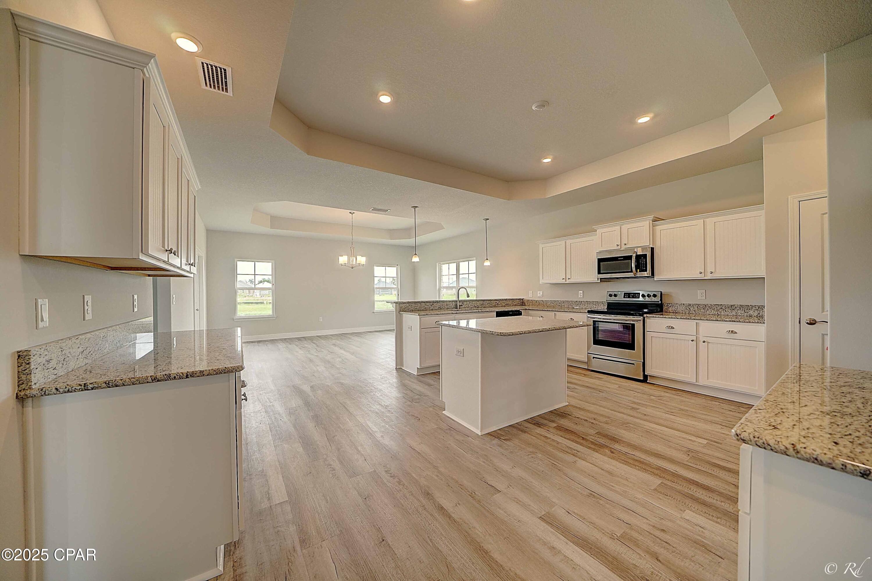 Cedar Creek At Deerpoint Lake - Residential