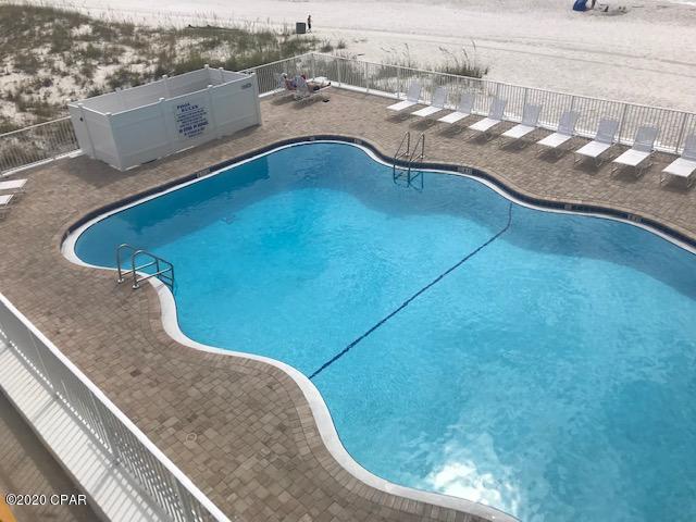 Fontainebleau Terrace - Residential