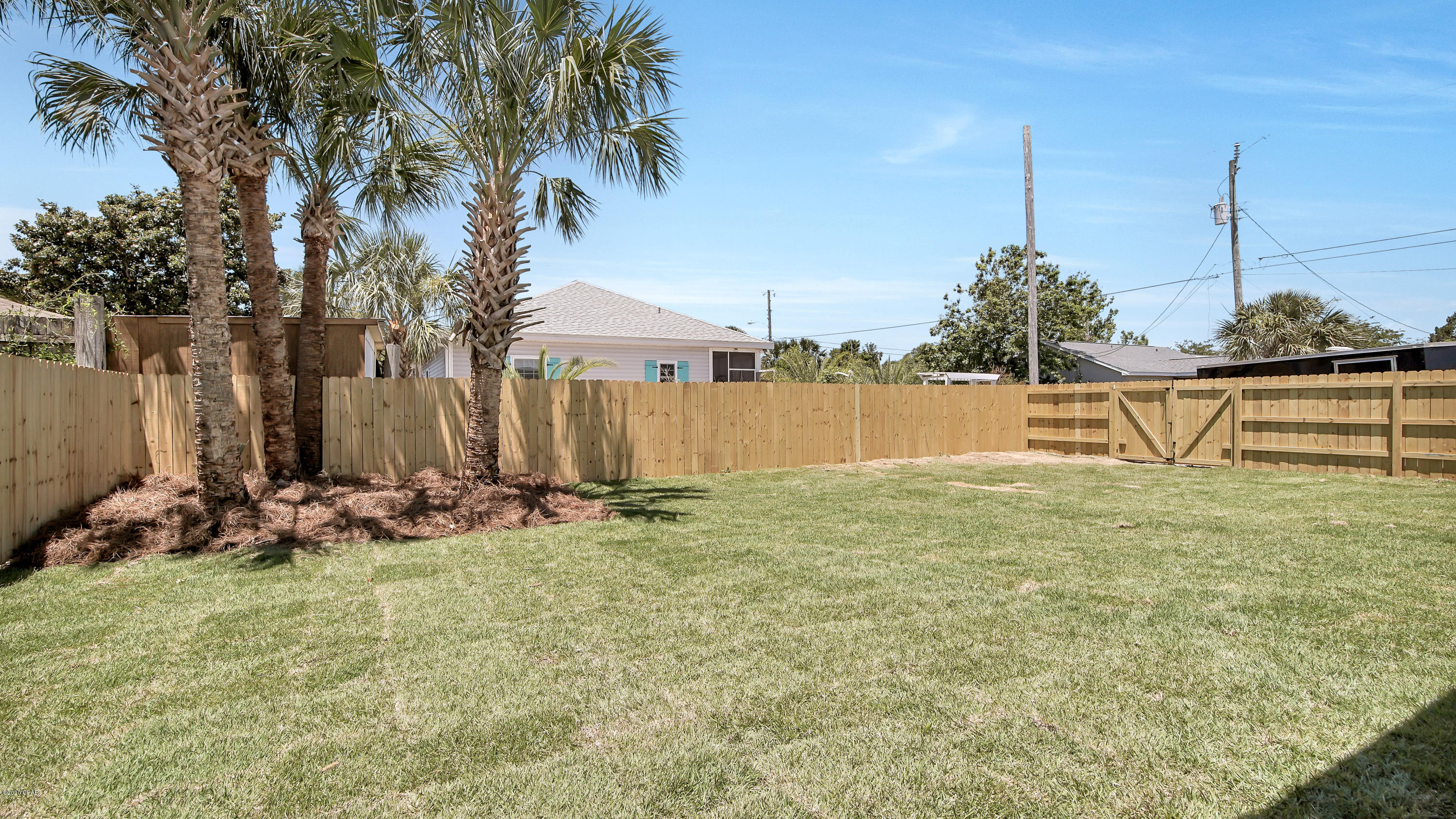 Hutchison's 1st To Bahama Bch - Residential