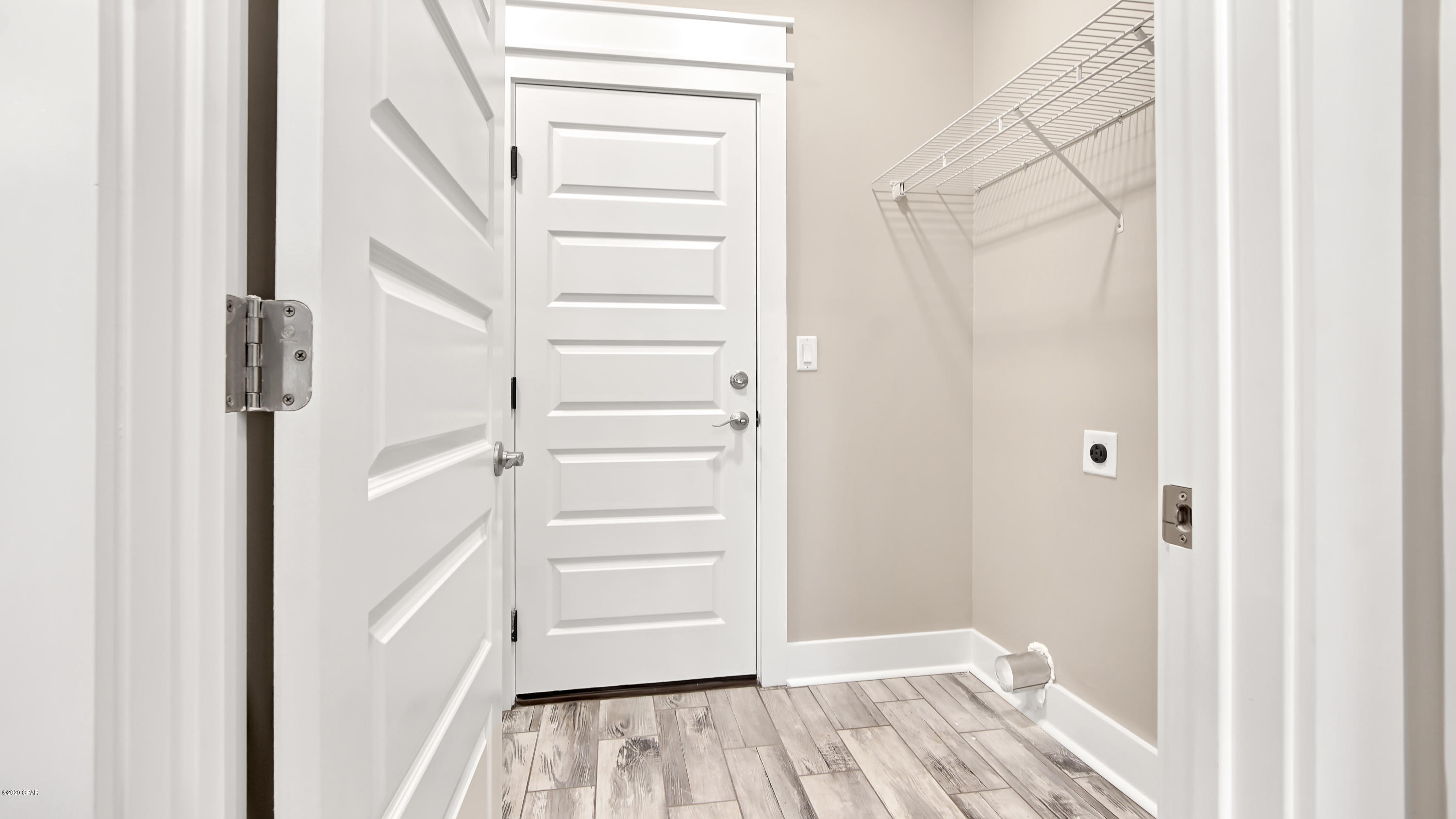 Hutchison's 1st To Bahama Bch - Residential