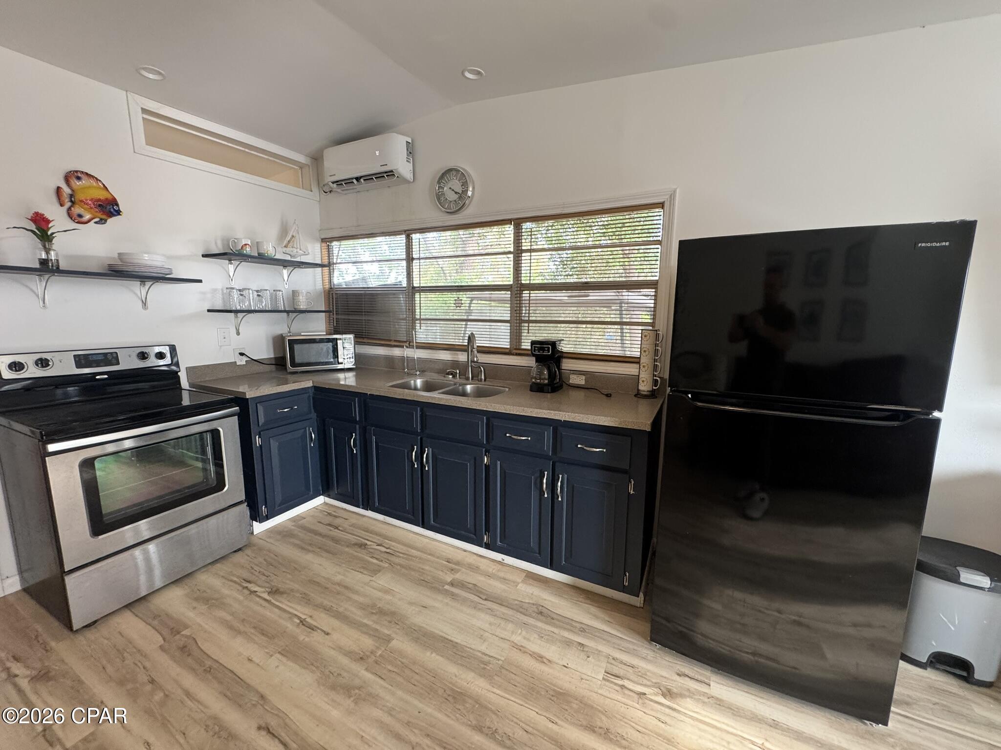 [No Recorded Subdiv] - Residential Lease