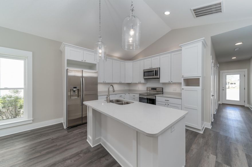 This home features the Palmetto Floor Plan!