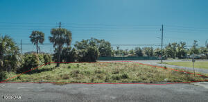 Lincoln Park 1st Addition - Land