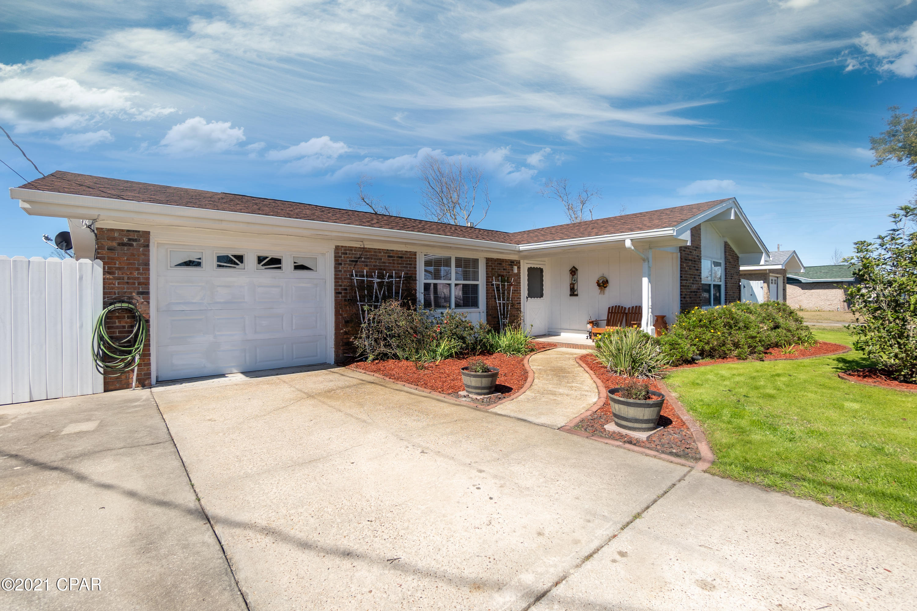 [No Recorded Subdiv] - Residential