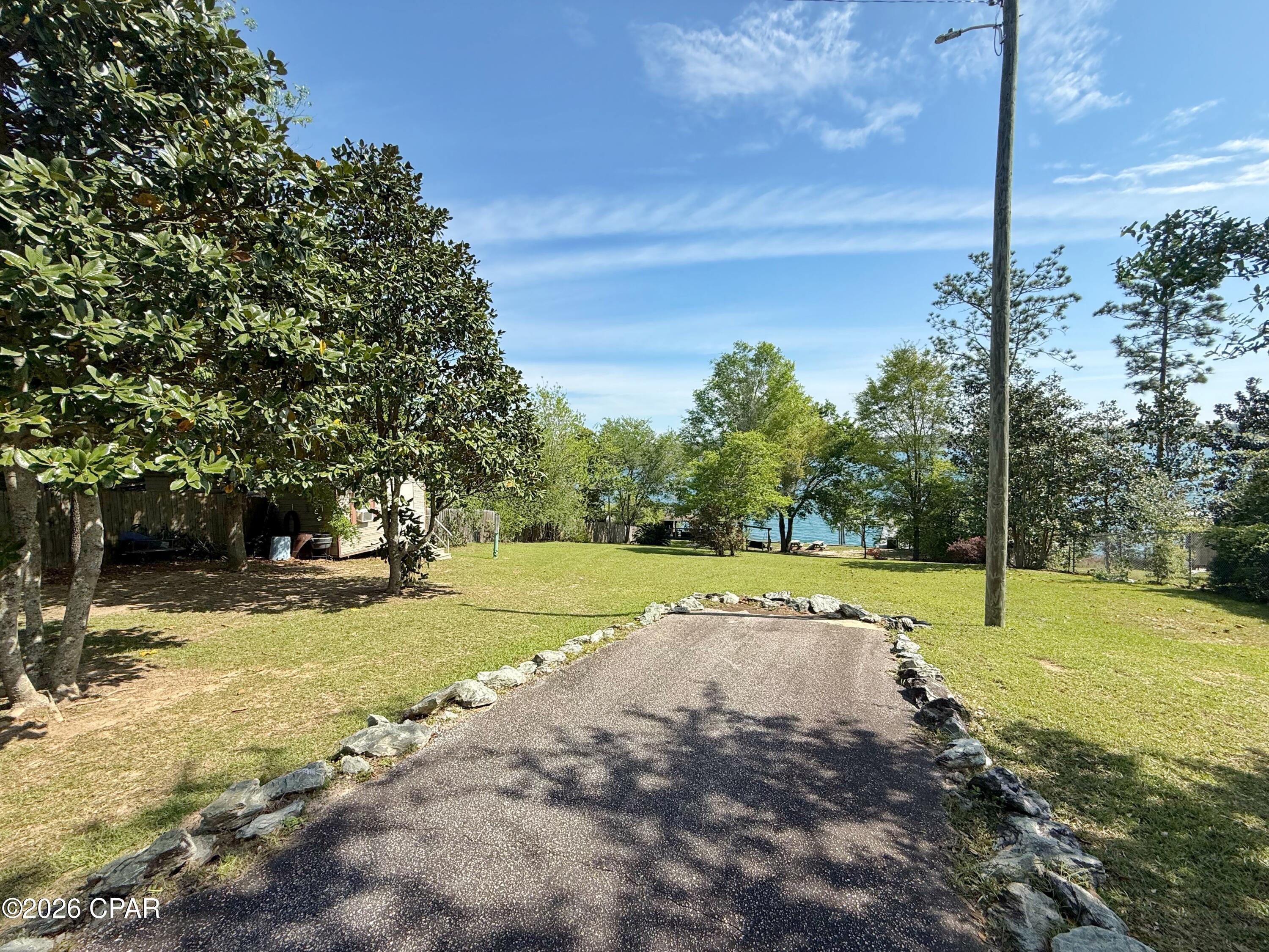 Shortline Lake Est - Land