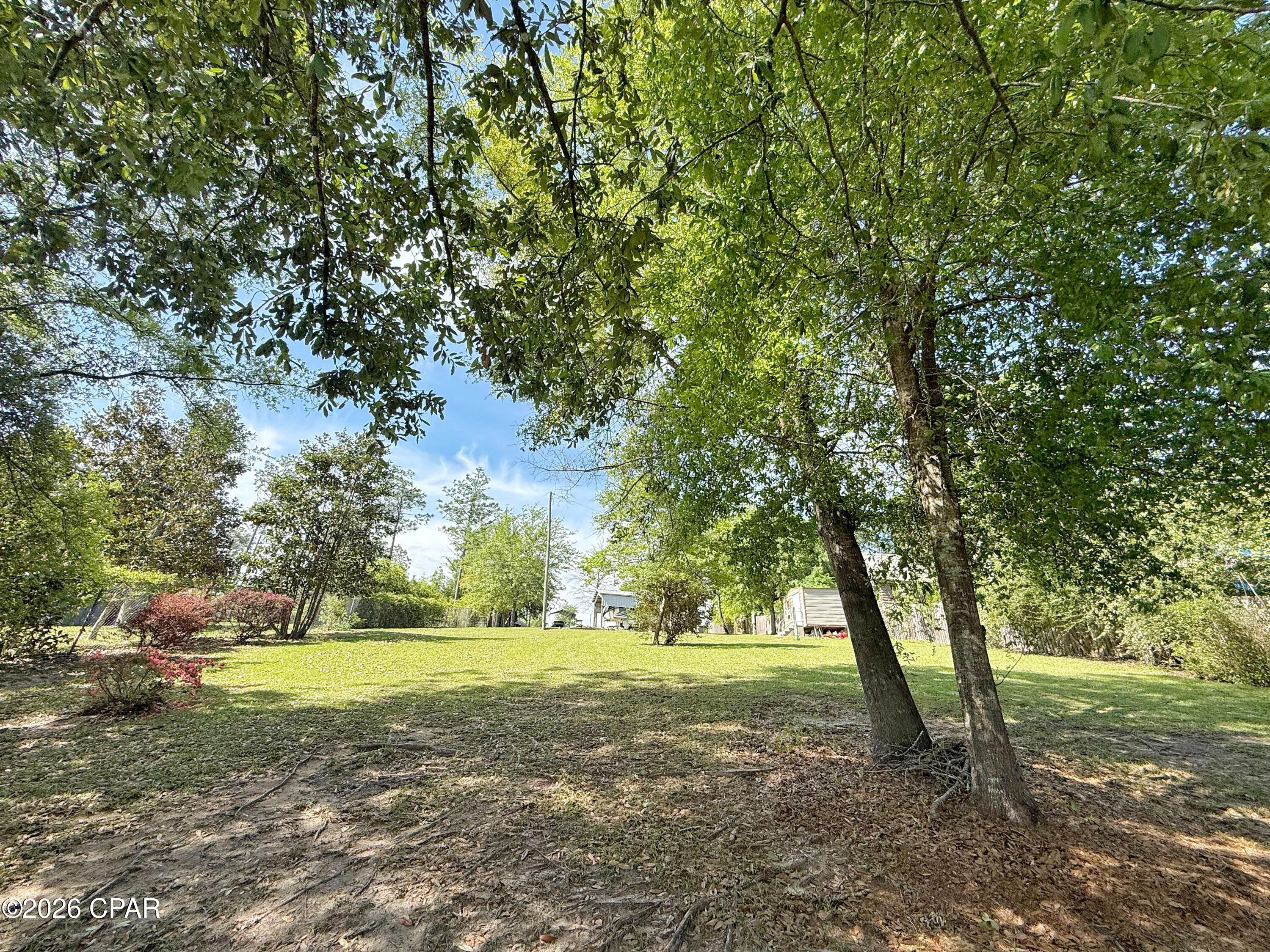 Shortline Lake Est - Land