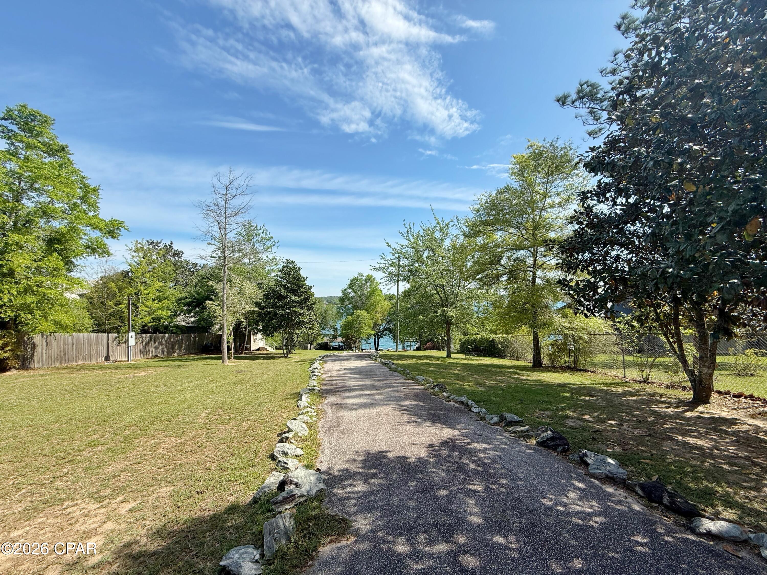 Shortline Lake Est - Land