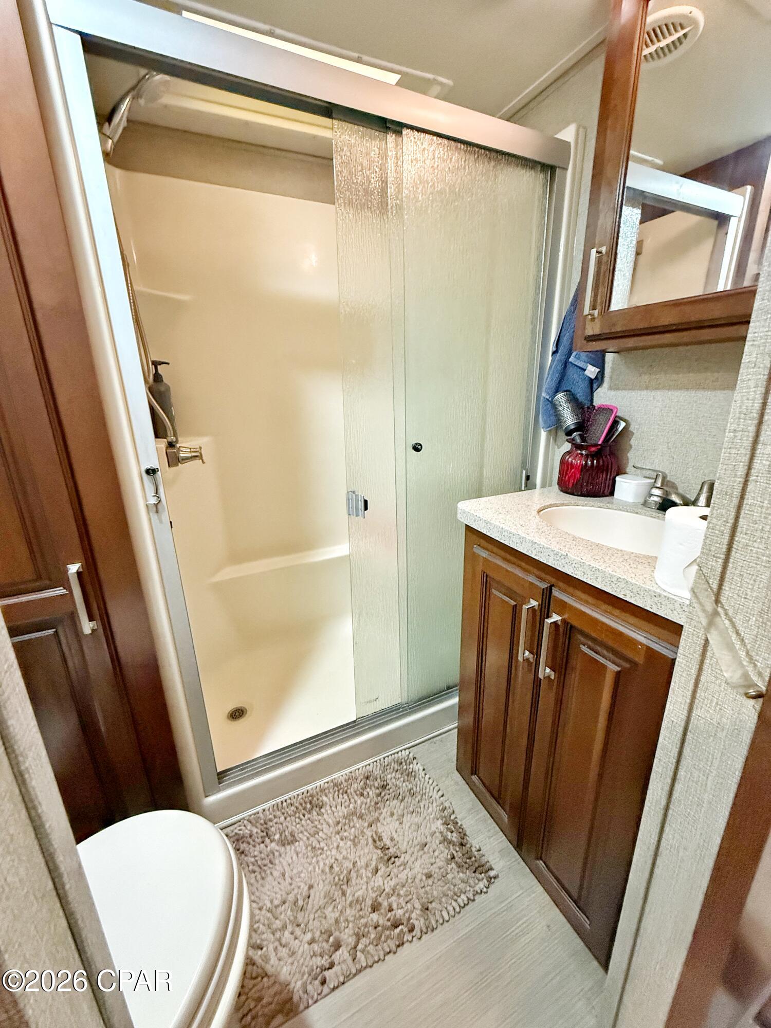 Shortline Lake Est - Land