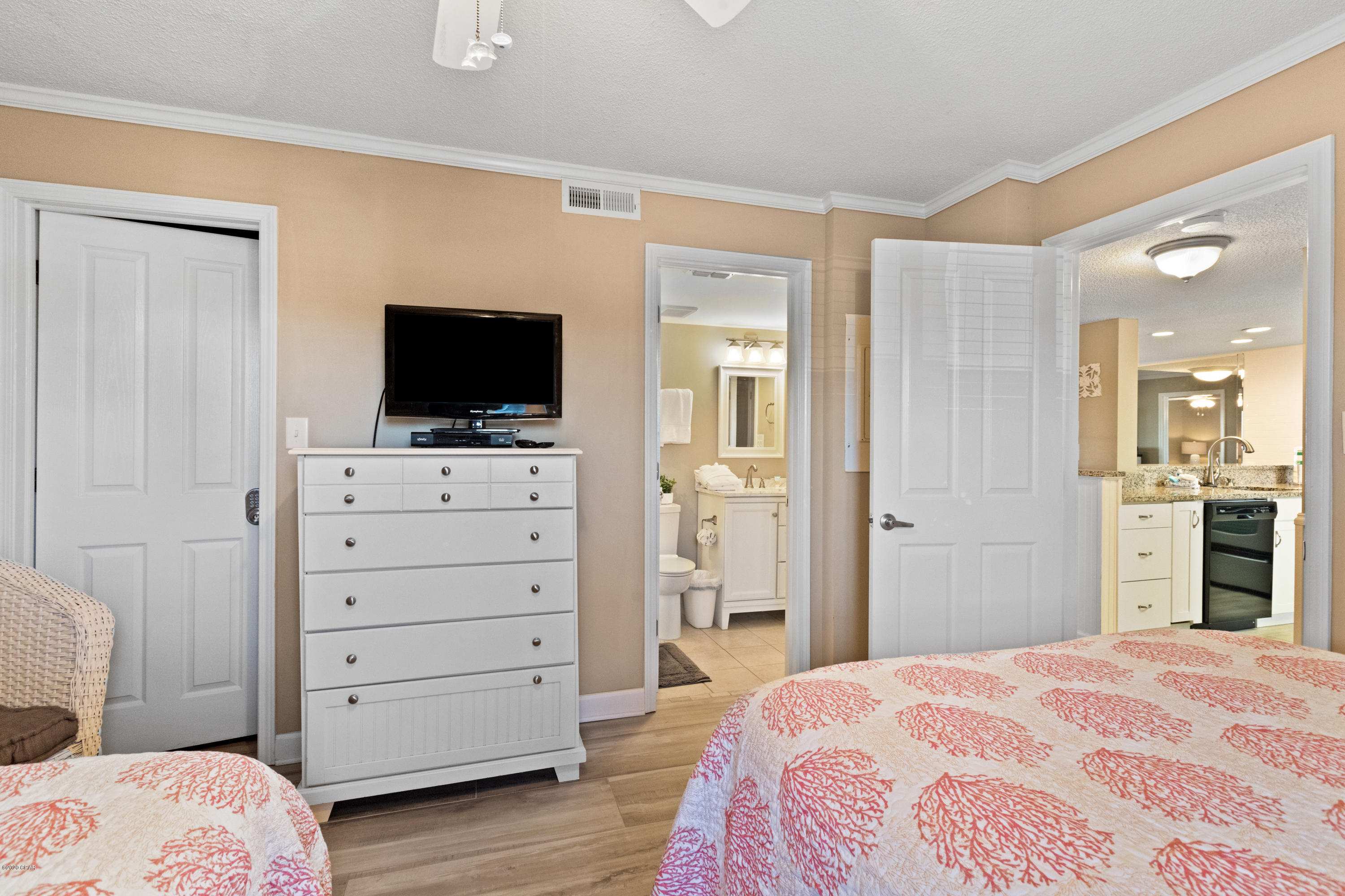 The Commodore - Residential