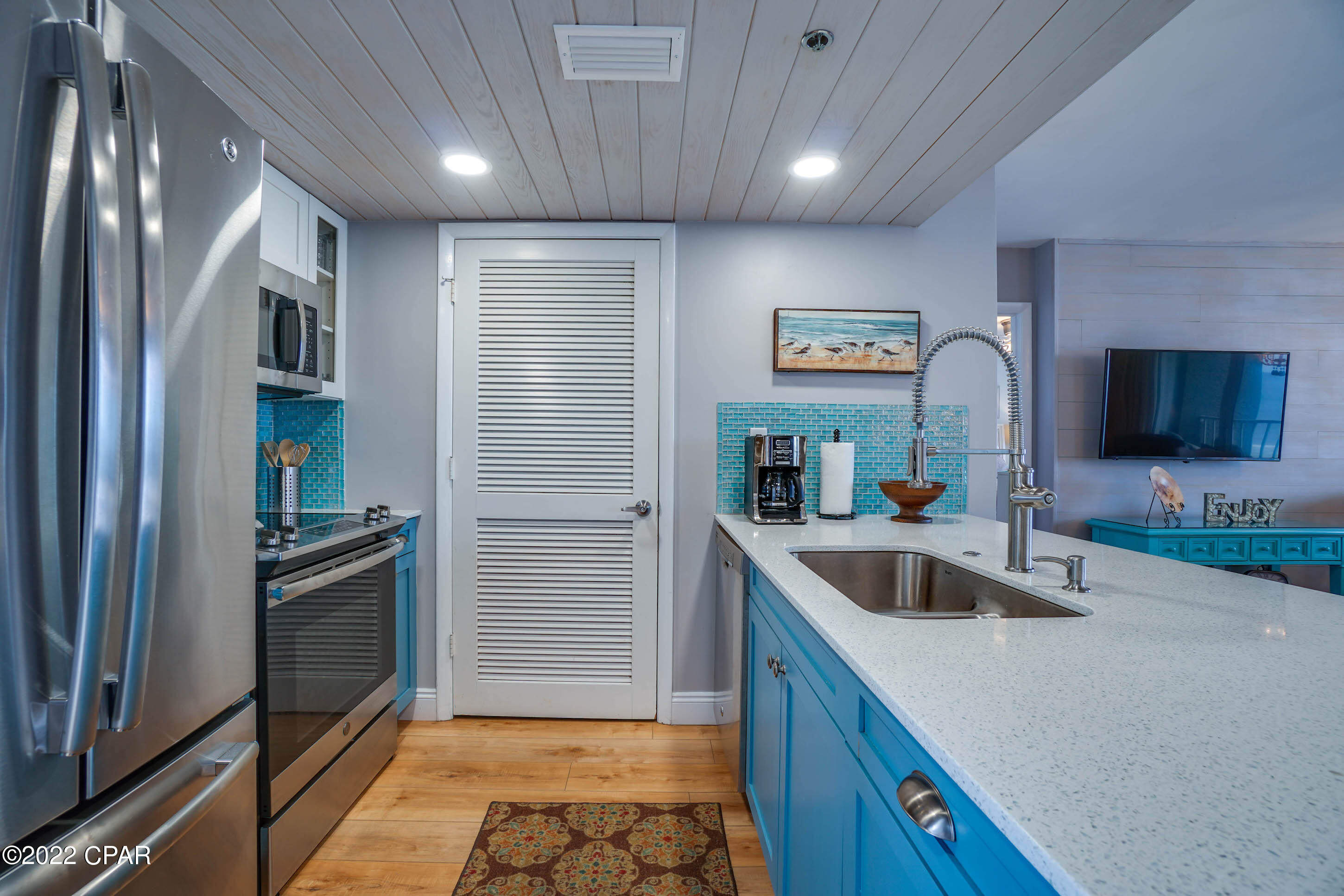 Long Beach Towers III - Residential