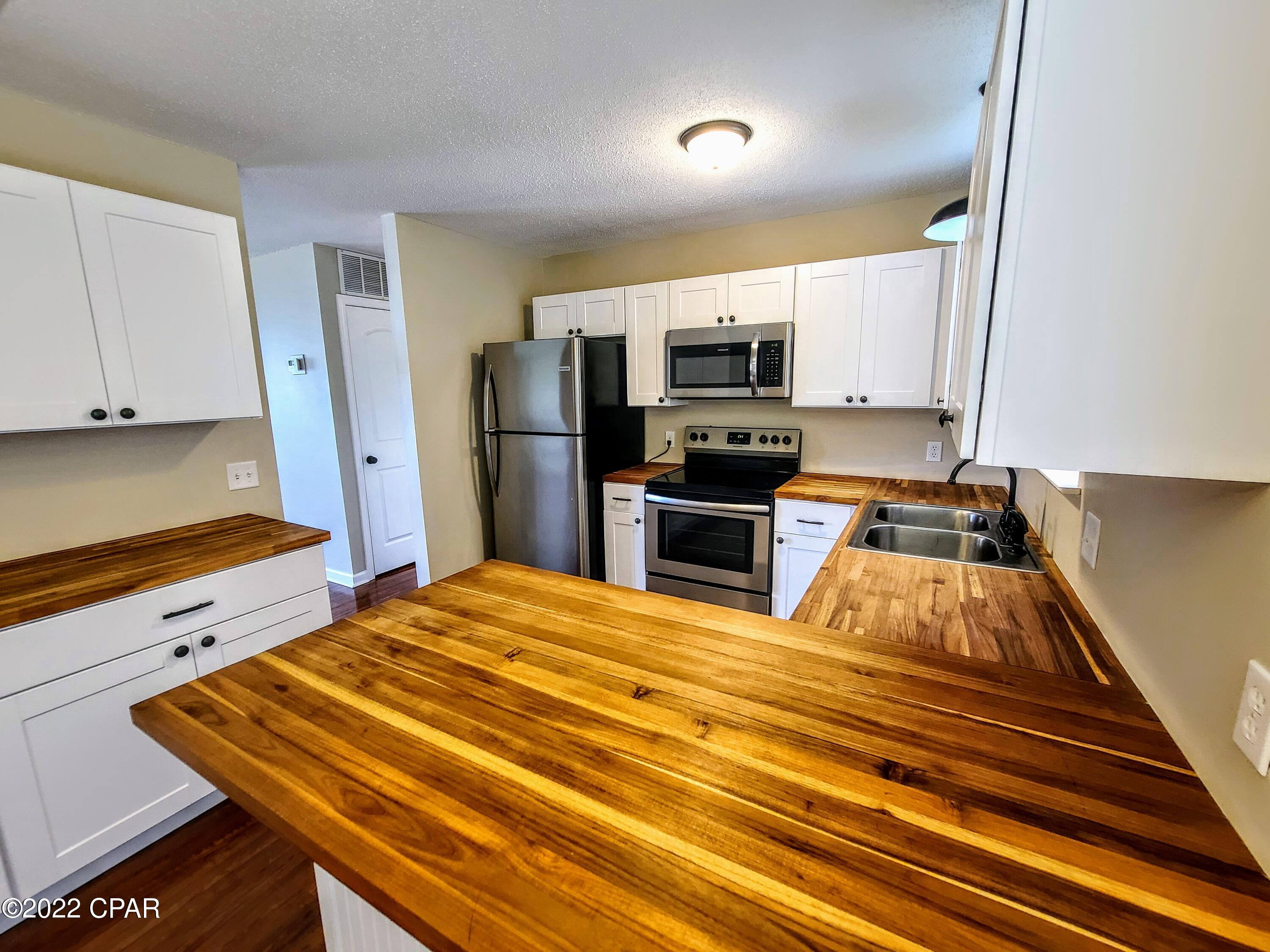 Towne & Country Lake Estates - Residential