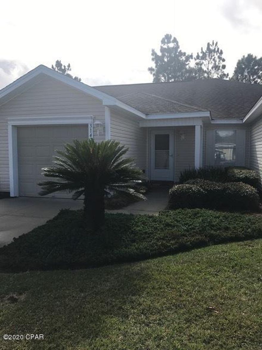 Townhome in desirable Hammocks subdivision. Home features an open floor plan with vaulted ceiling, large kitchen with lots of cabinets and breakfast bar. His and her closets in master bedroom, large master bath with double vanity. Screened in back porch. Single car garage.



*HOA includes community pool and grounds keeping*



*7 month lease only then month to month*



*No Pets*