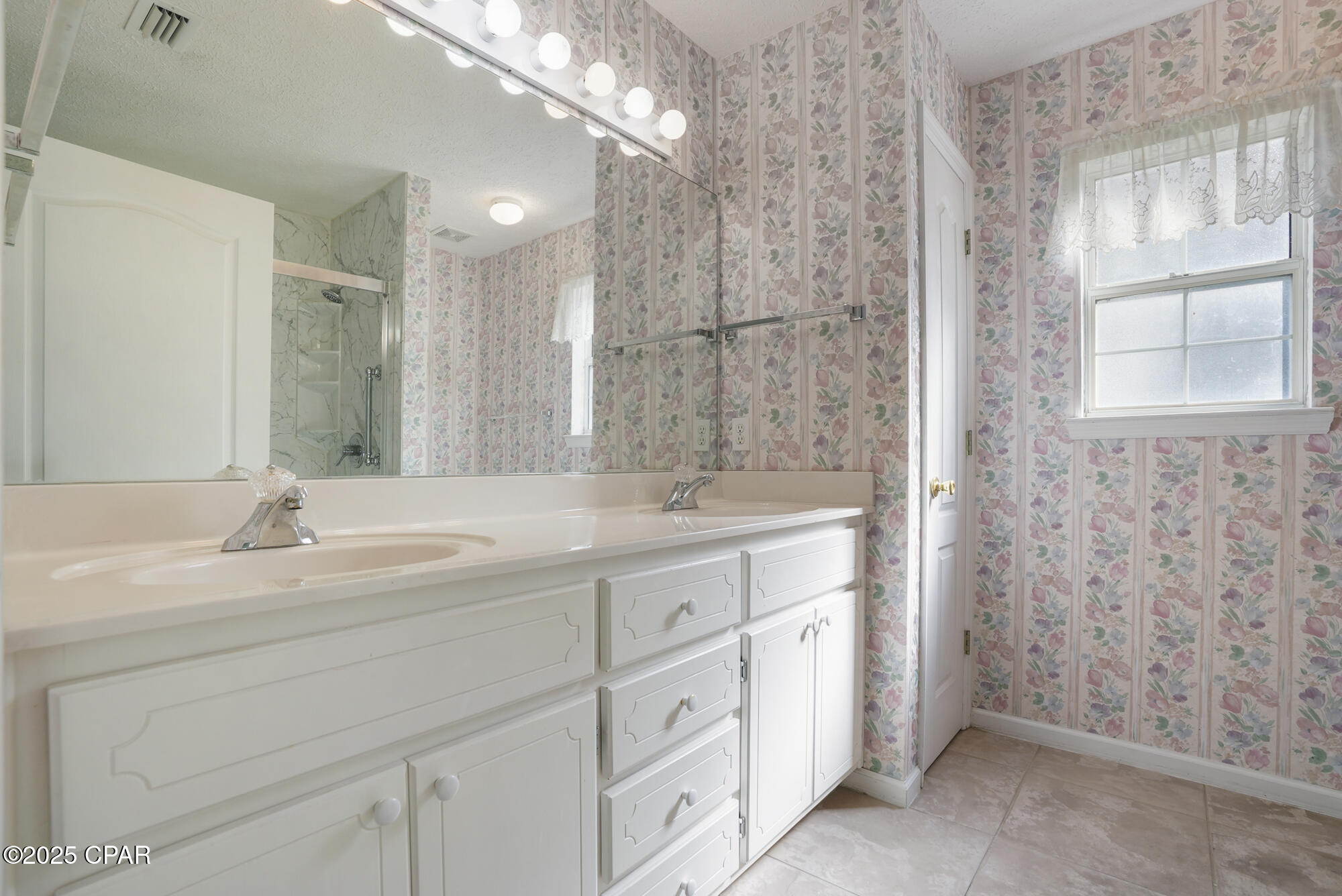 Bid-A-Wee Beach 1st Add - Residential