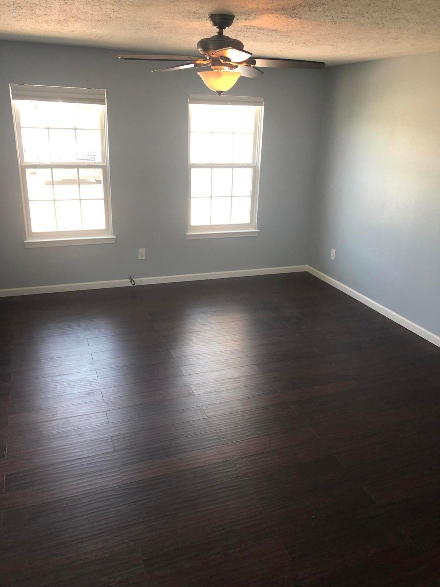 2816 Tracy Lynn Court, Panama City, FL 32405 

Completely Renovated 3 Bedroom 2 Full Bath, home off East Ave in Pine Tree subdivision.  Vinyl Plank flooring throughout, New fixtures, carpet...Make your appointment to view today!