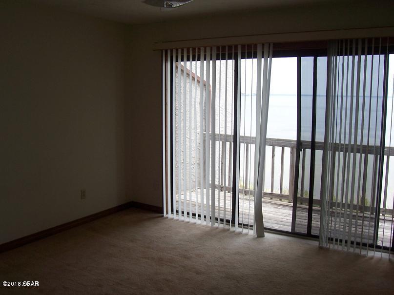 Oakshore Villas Twnhs - Residential