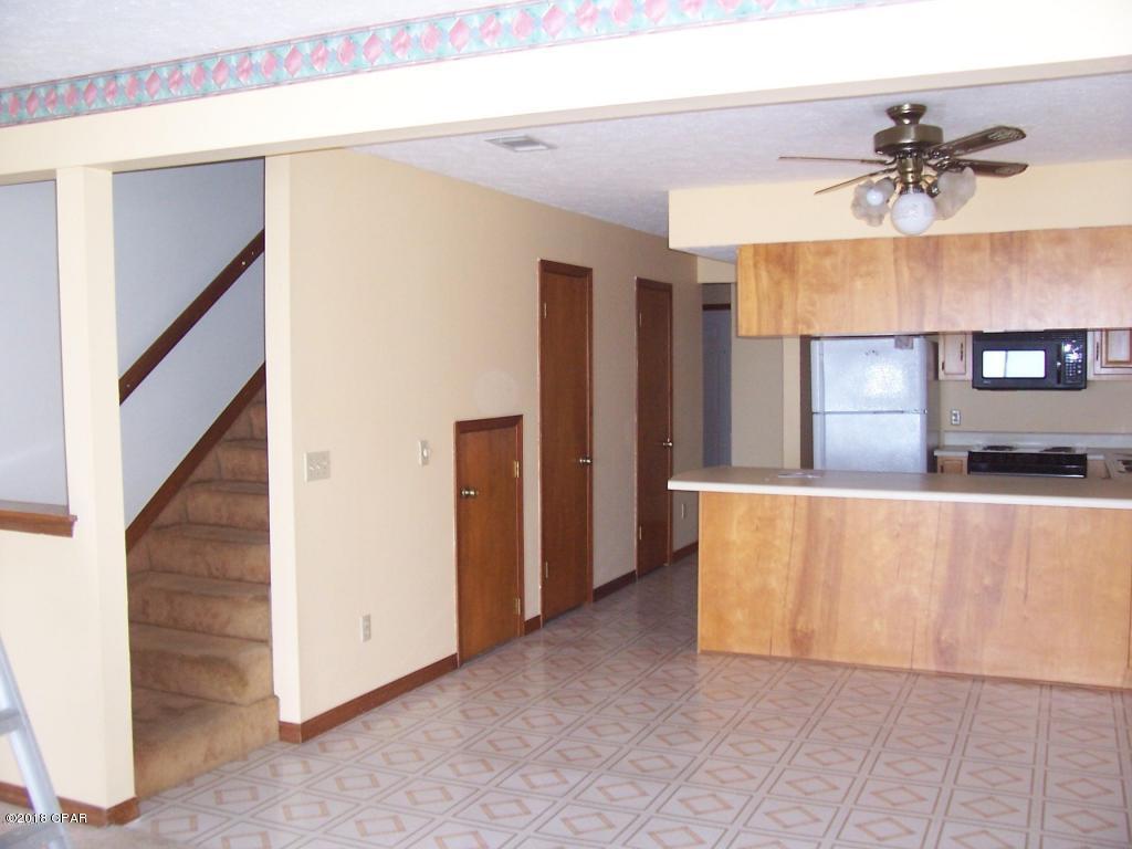 Oakshore Villas Twnhs - Residential