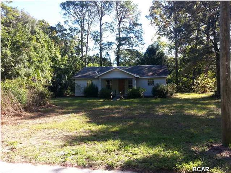 Bank Foreclosure, offered ''As-Is, Where-Is. Nice Florida Cottage on 1.8 acres.