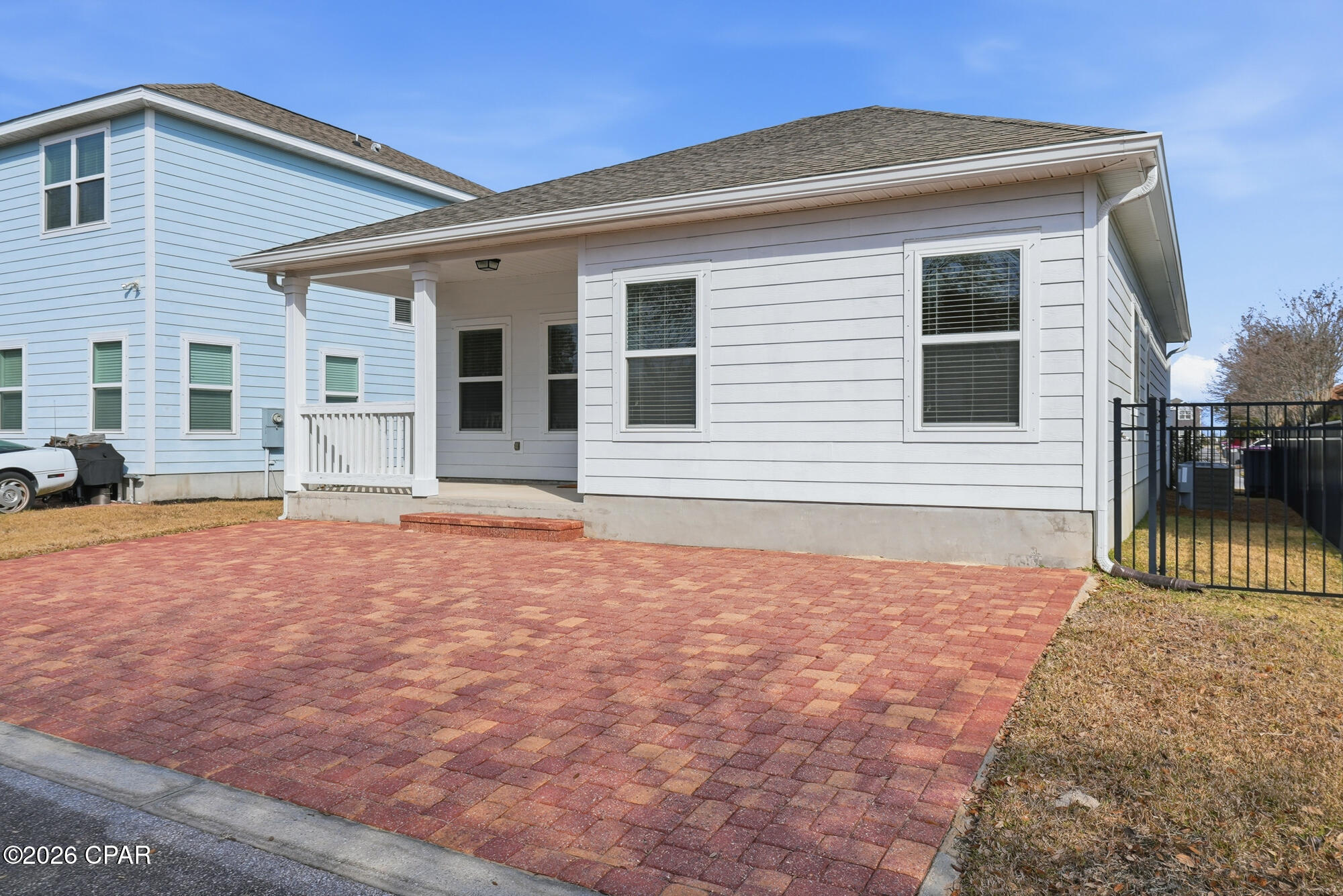 Magnolia Bay Club - Residential