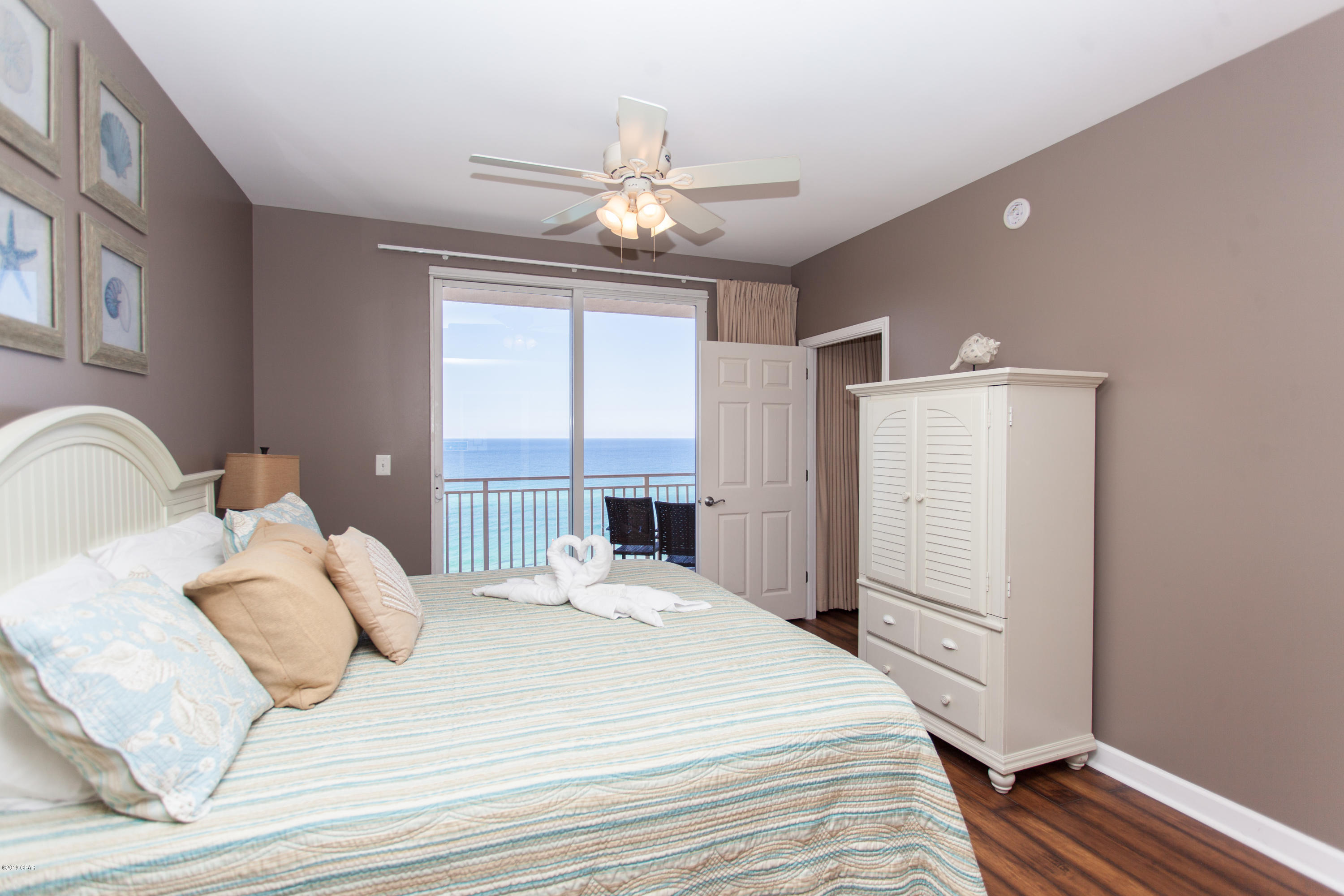 Splash Condo - Residential