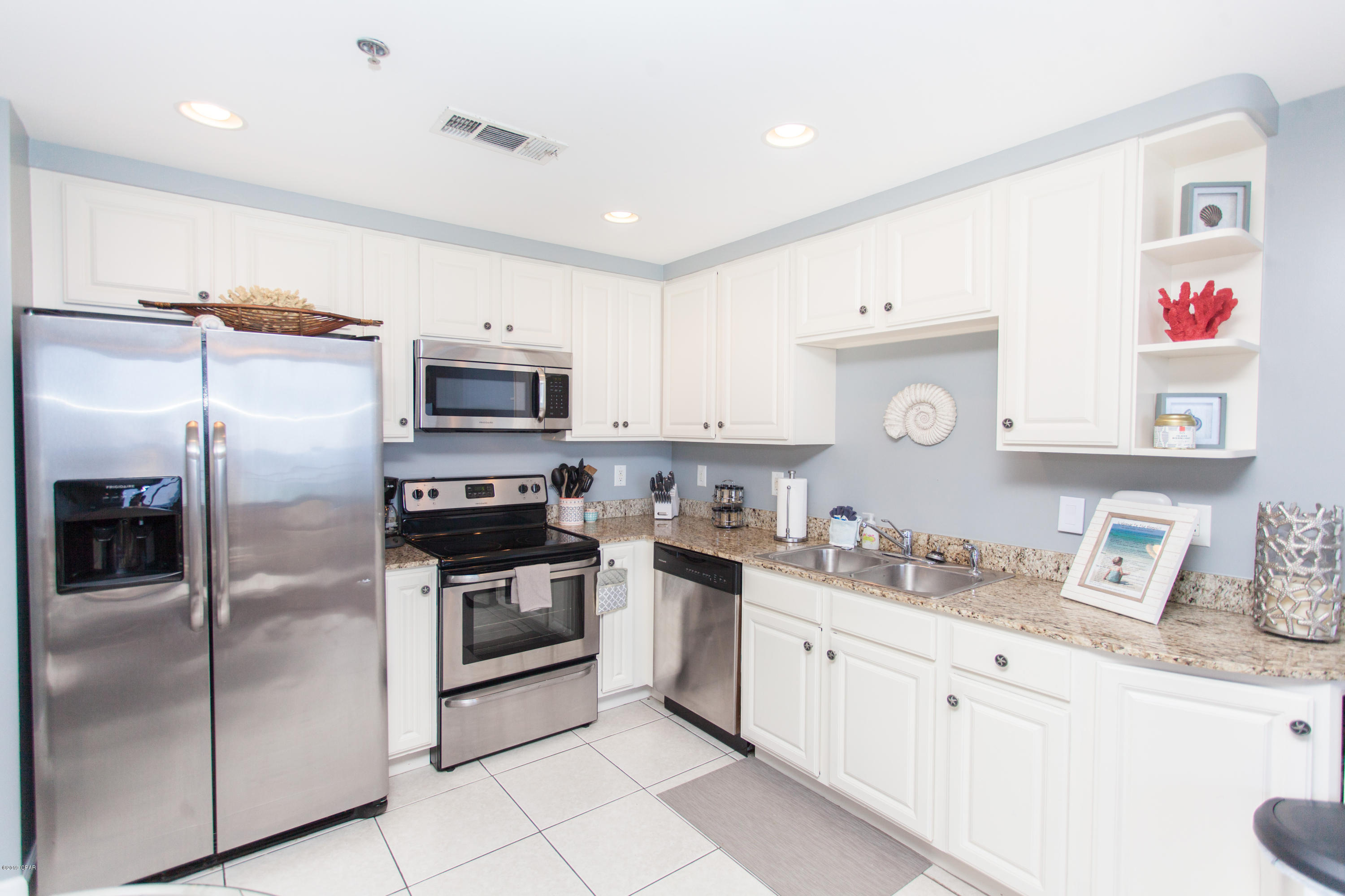 Splash Condo - Residential