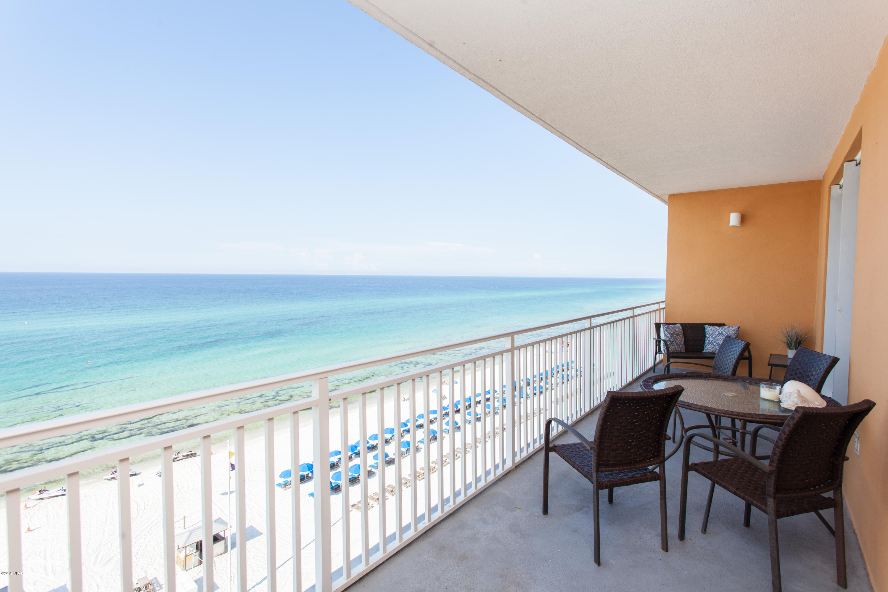 Splash Condo - Residential