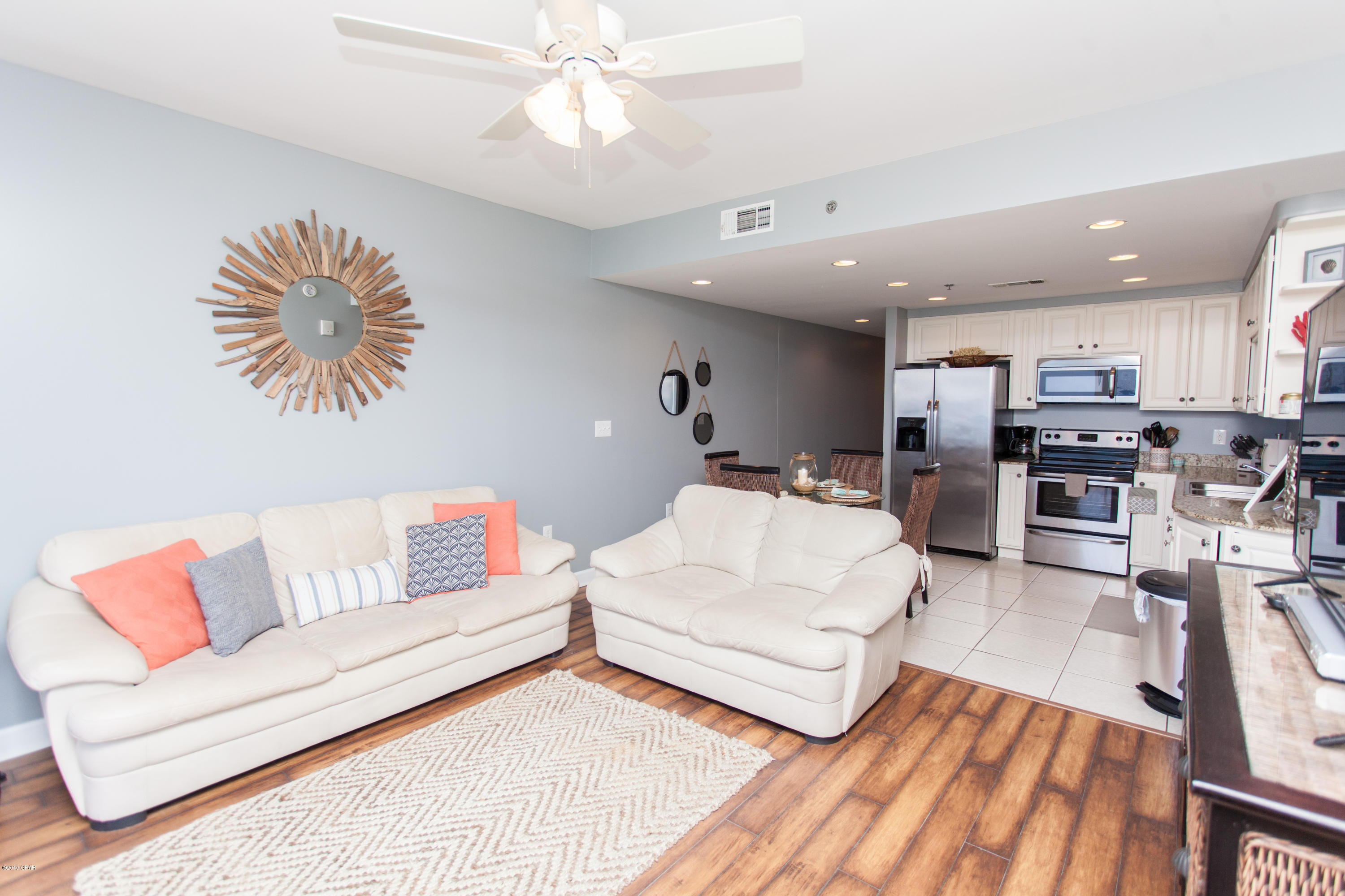 Splash Condo - Residential