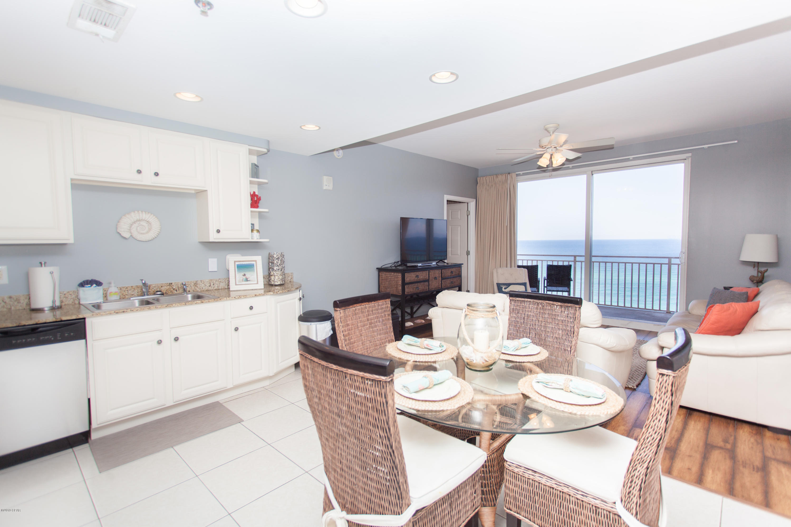 Splash Condo - Residential