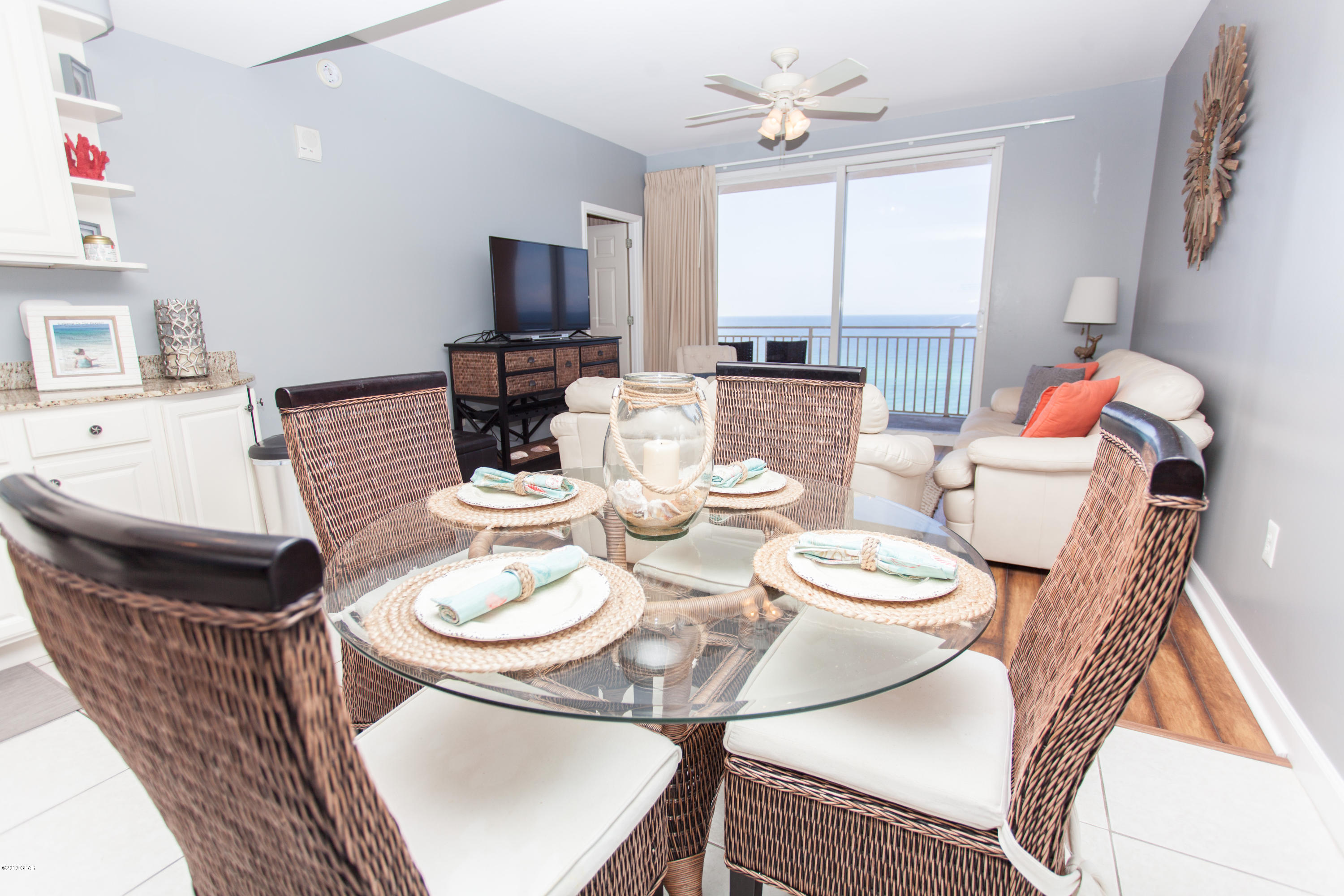 Splash Condo - Residential