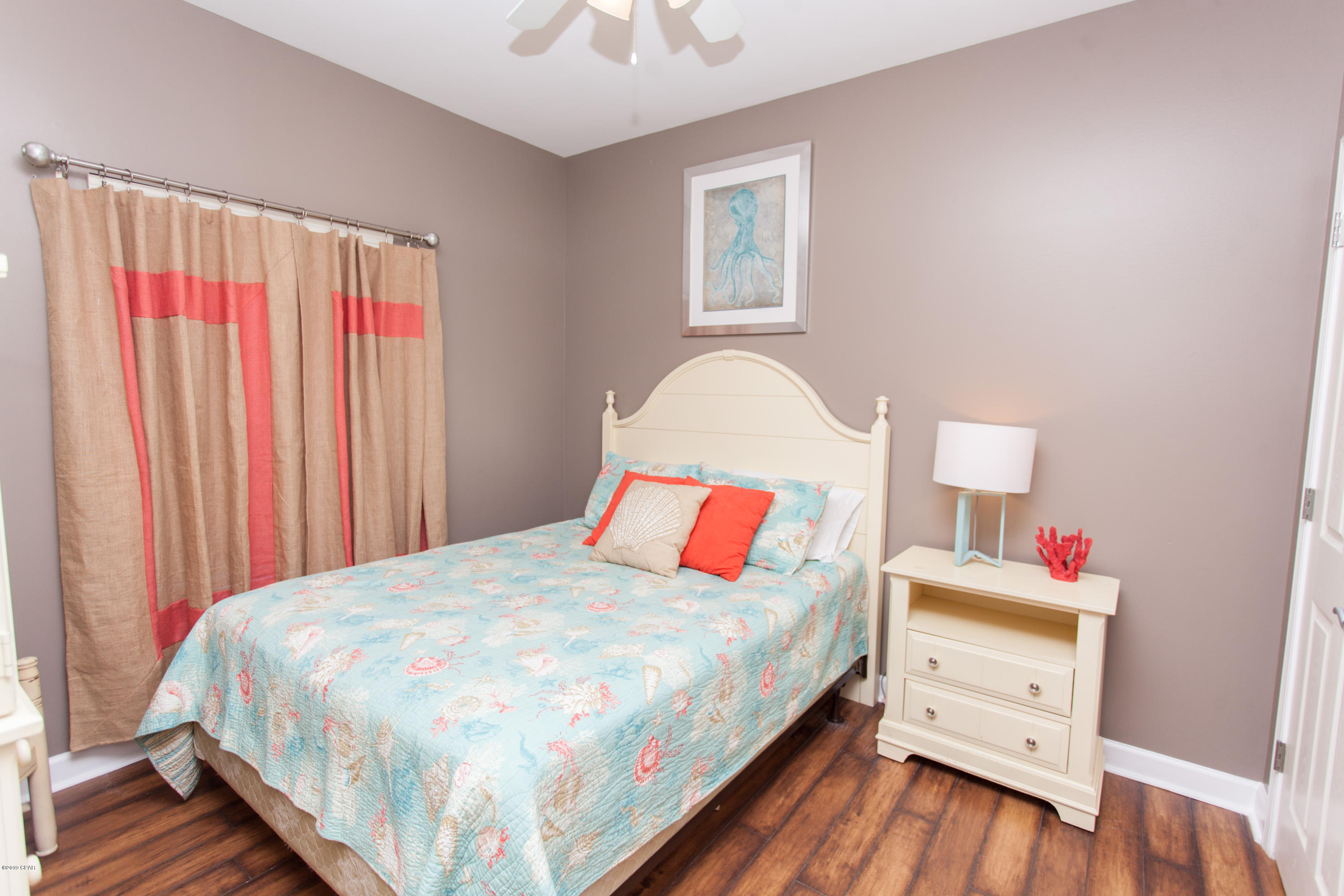 Splash Condo - Residential