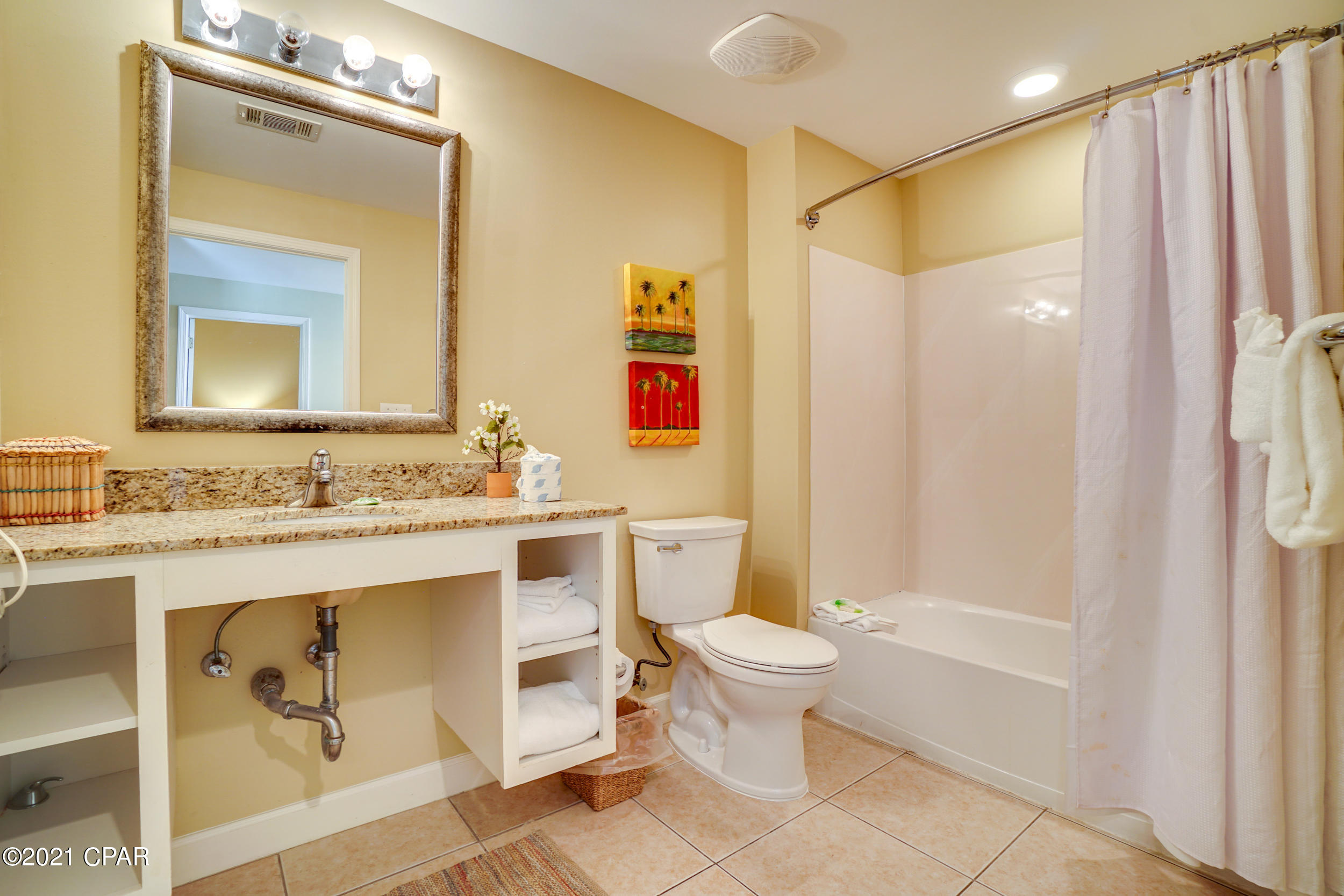 Splash Condo - Residential